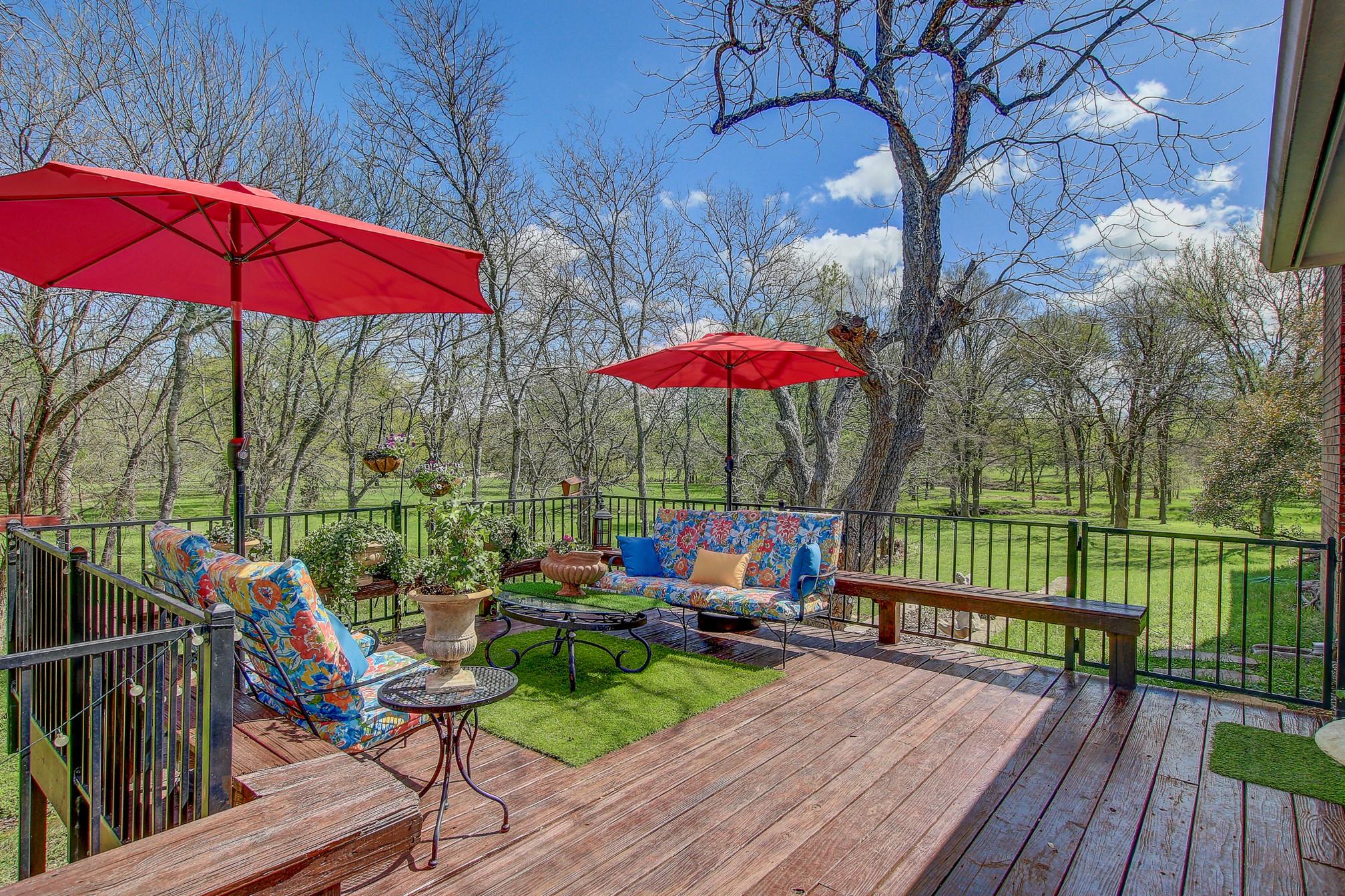 200 Carriage House Rd, Salado, TX 76571