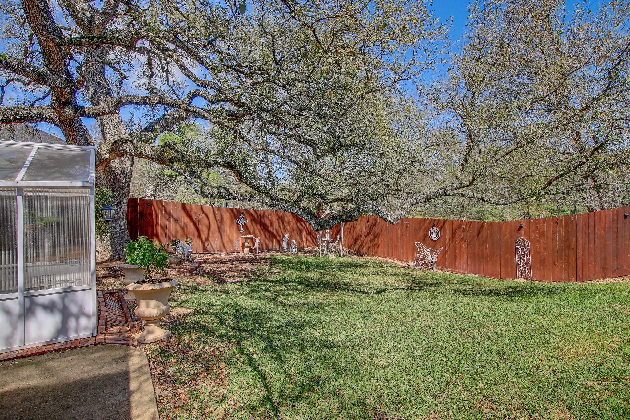 200 Carriage House Rd, Salado, TX 76571