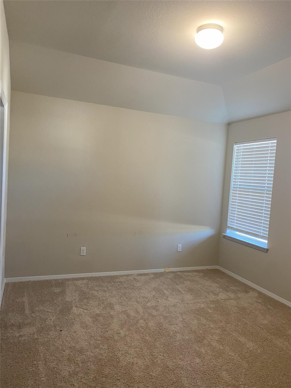 211 Living Reef Dr, Maxwell, TX 78656