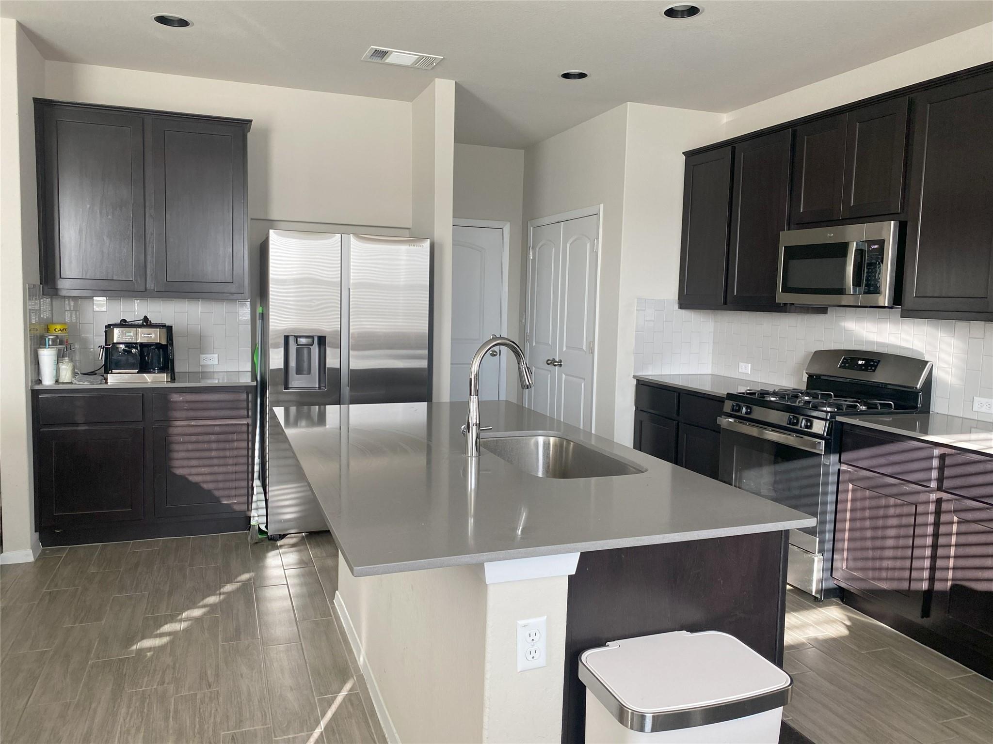 211 Living Reef Dr, Maxwell, TX 78656