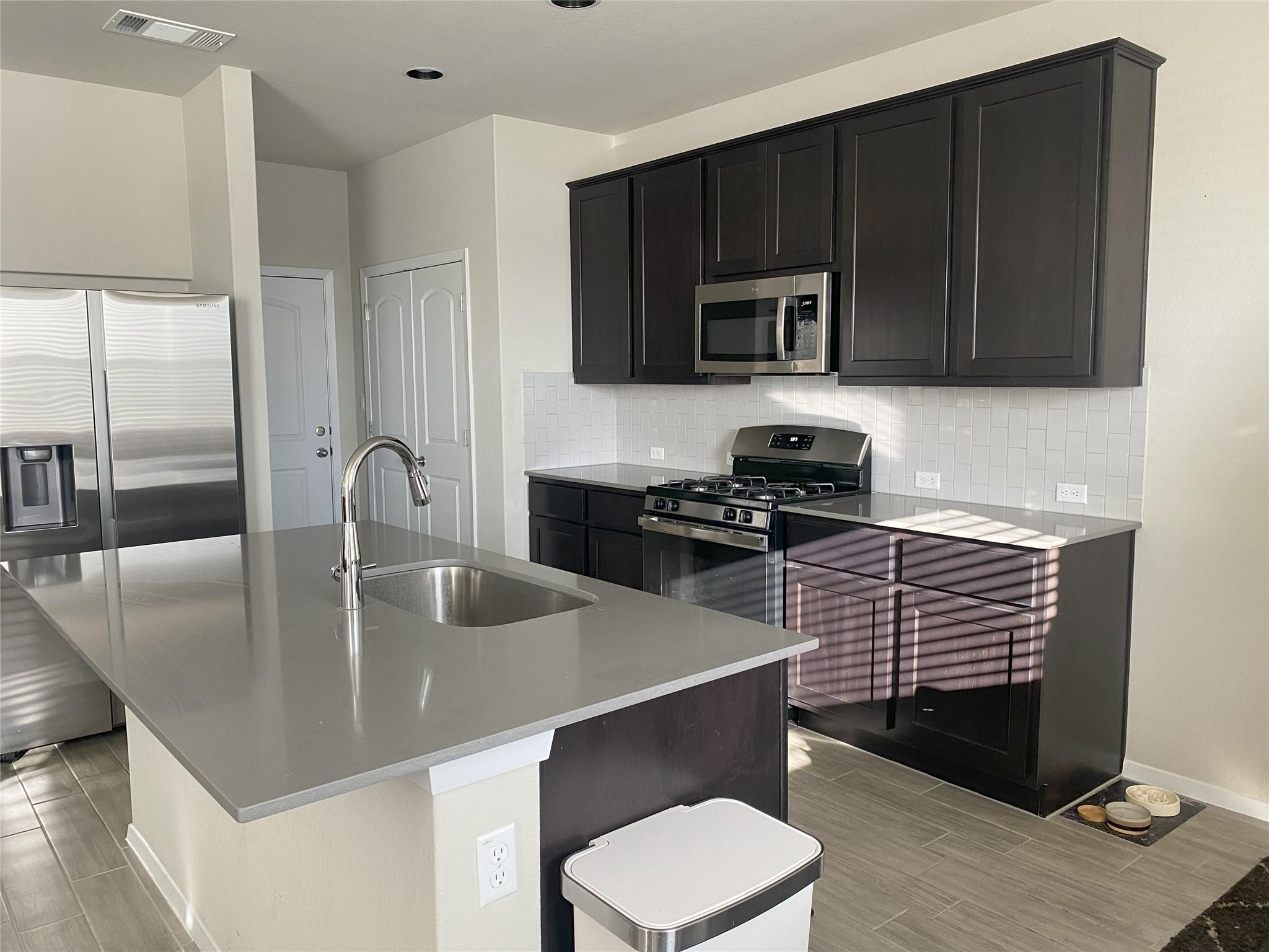 211 Living Reef Dr, Maxwell, TX 78656