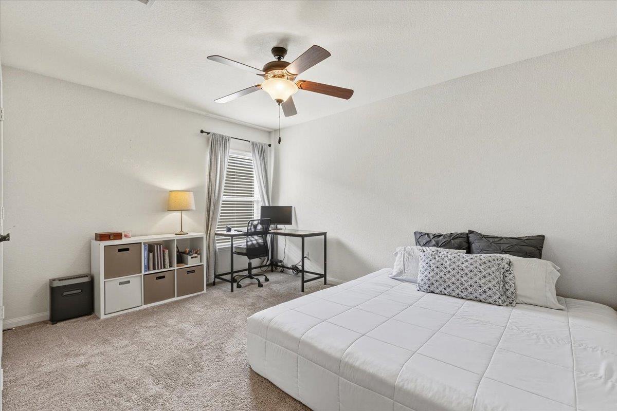 1672 Treeta Trl, Kyle, TX 78640