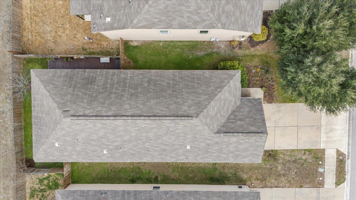 1672 Treeta Trl, Kyle, TX 78640