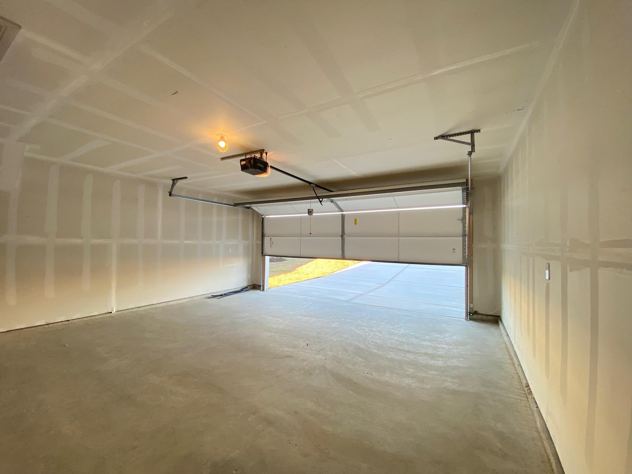 130 Fort Clark Springs Dr, Hutto, TX 78634