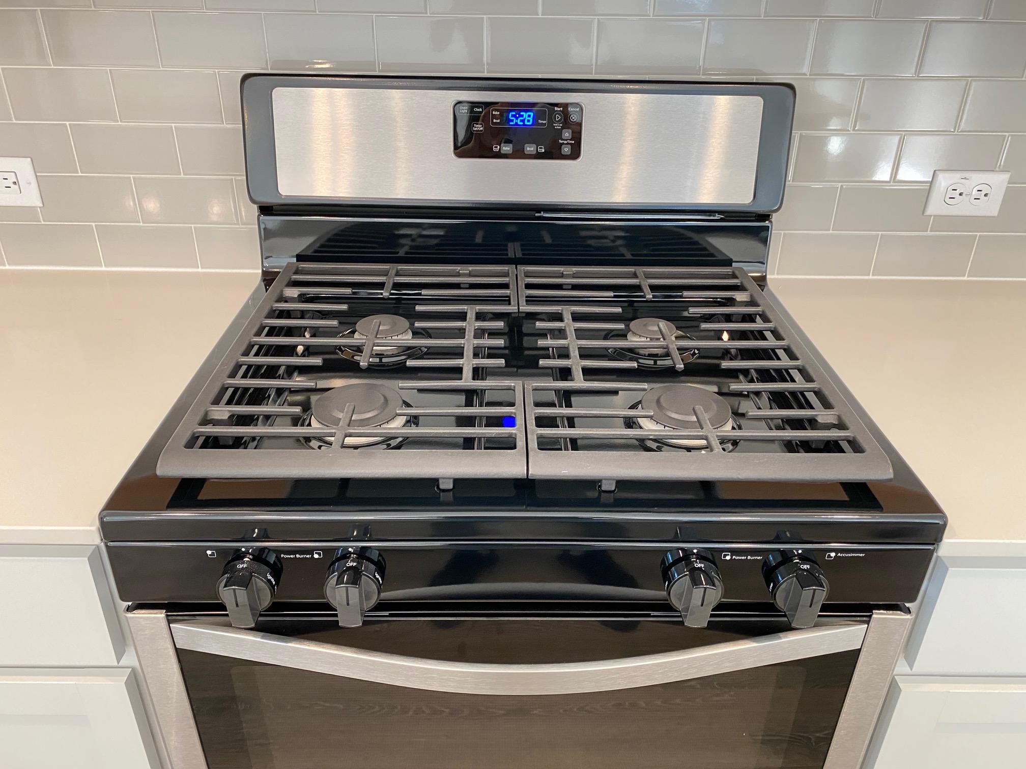 130 Fort Clark Springs Dr, Hutto, TX 78634