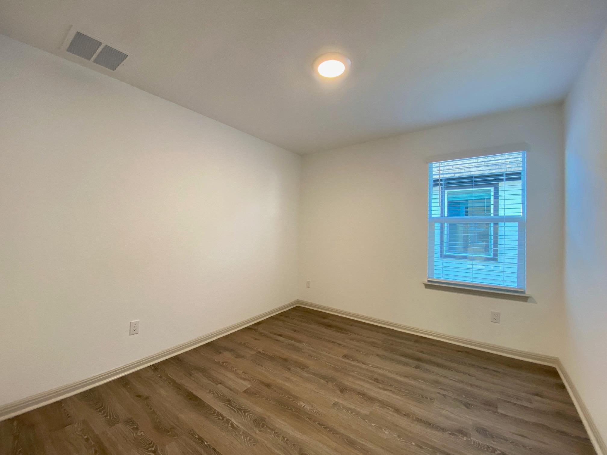 130 Fort Clark Springs Dr, Hutto, TX 78634