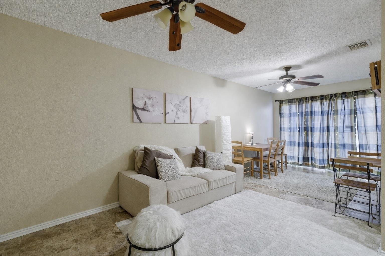 2409 Leon St # 102, Austin, TX 78705