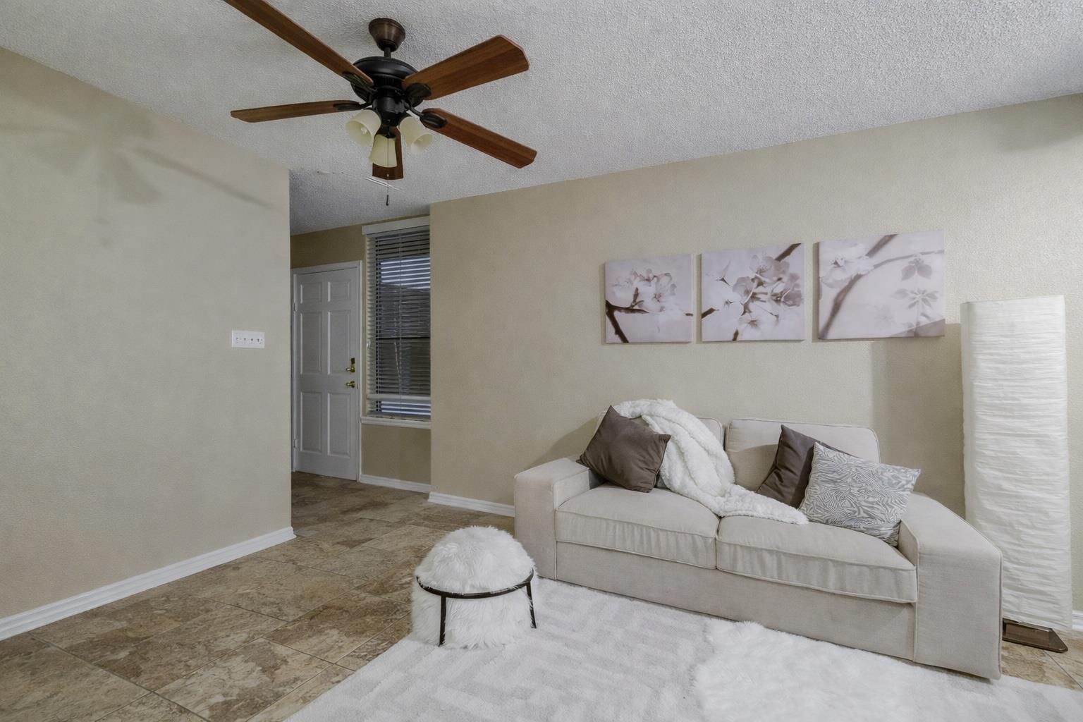 2409 Leon St # 102, Austin, TX 78705