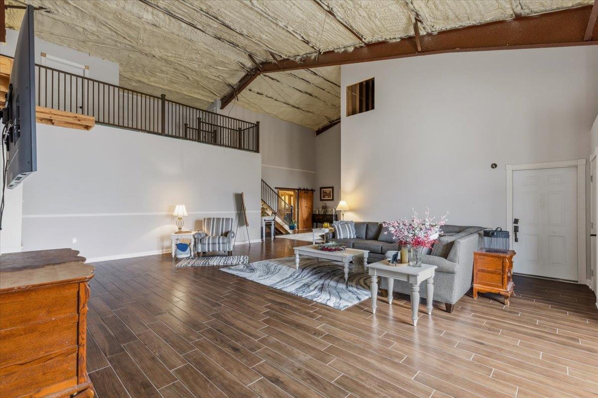 2187 Highway 290 E, McDade, TX 78650