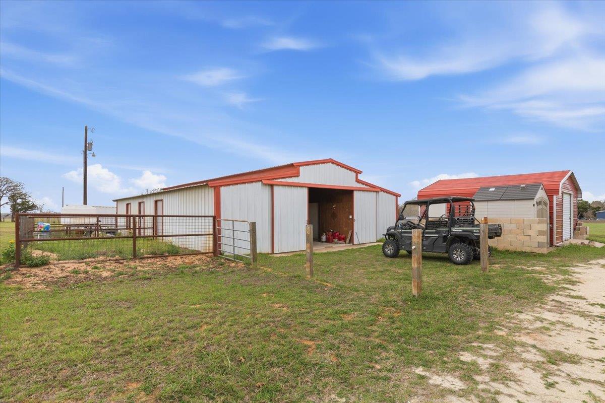 2187 Highway 290 E, McDade, TX 78650