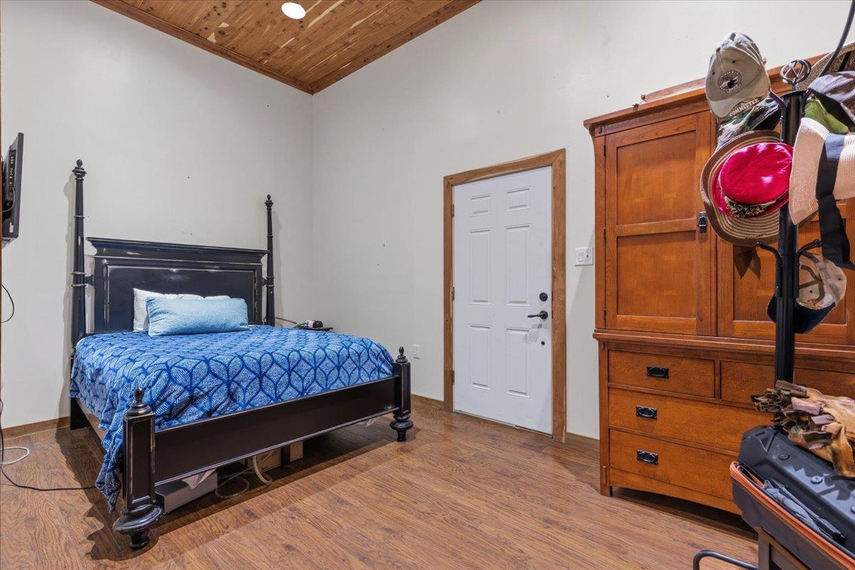 2187 Highway 290 E, McDade, TX 78650