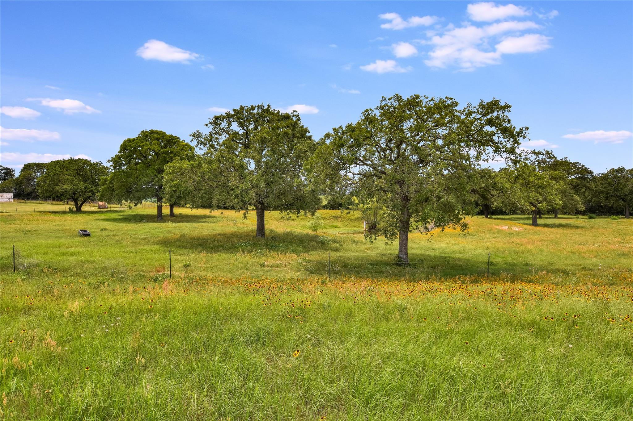 2187 Highway 290 E, McDade, TX 78650