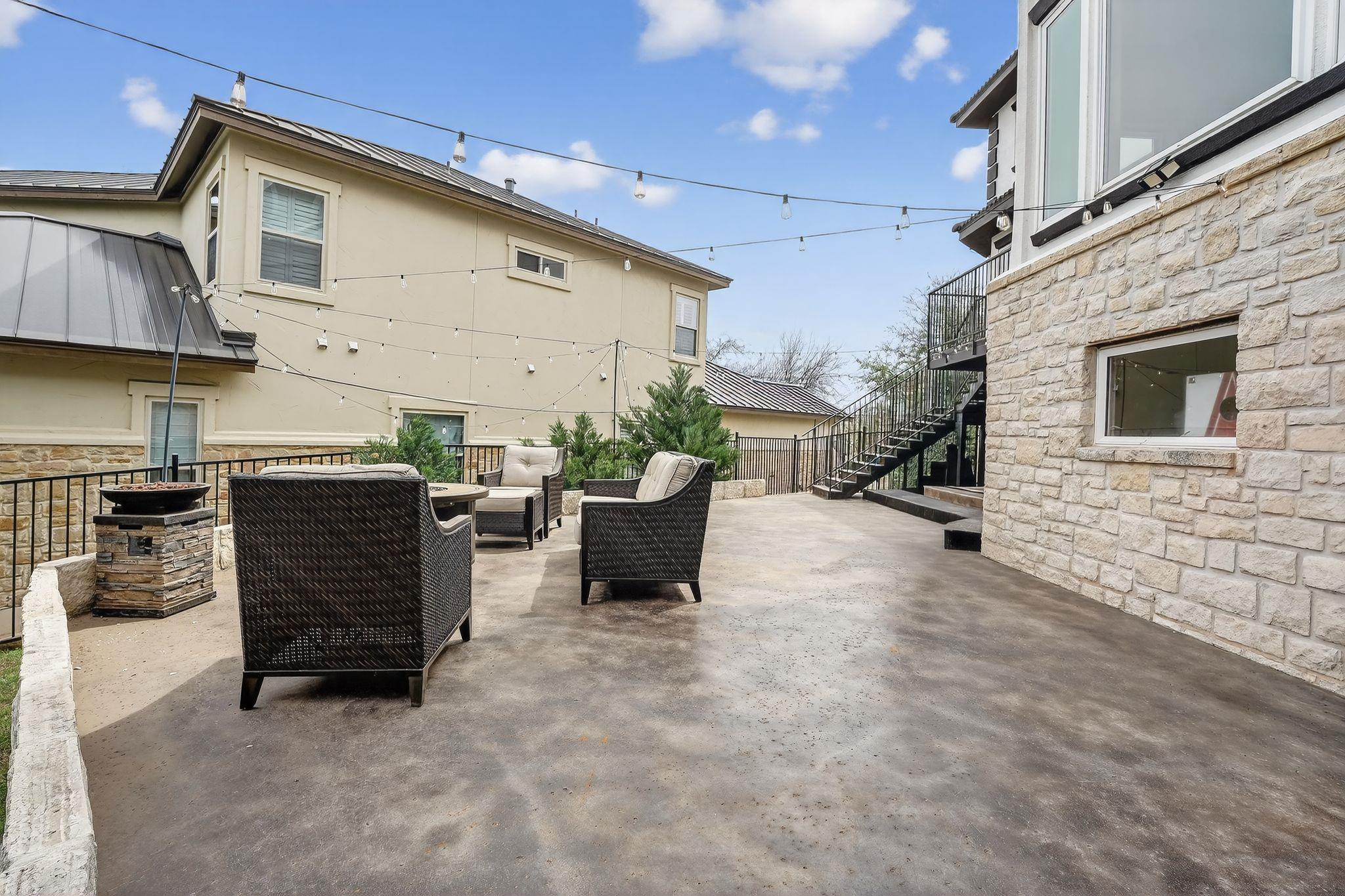 112 Big Sky Dr, Horseshoe Bay, TX 78657