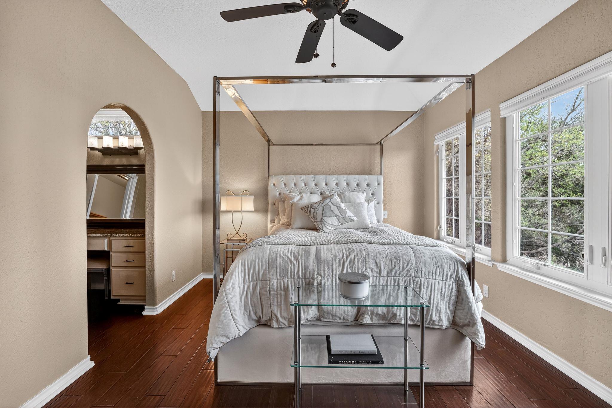 112 Big Sky Dr, Horseshoe Bay, TX 78657