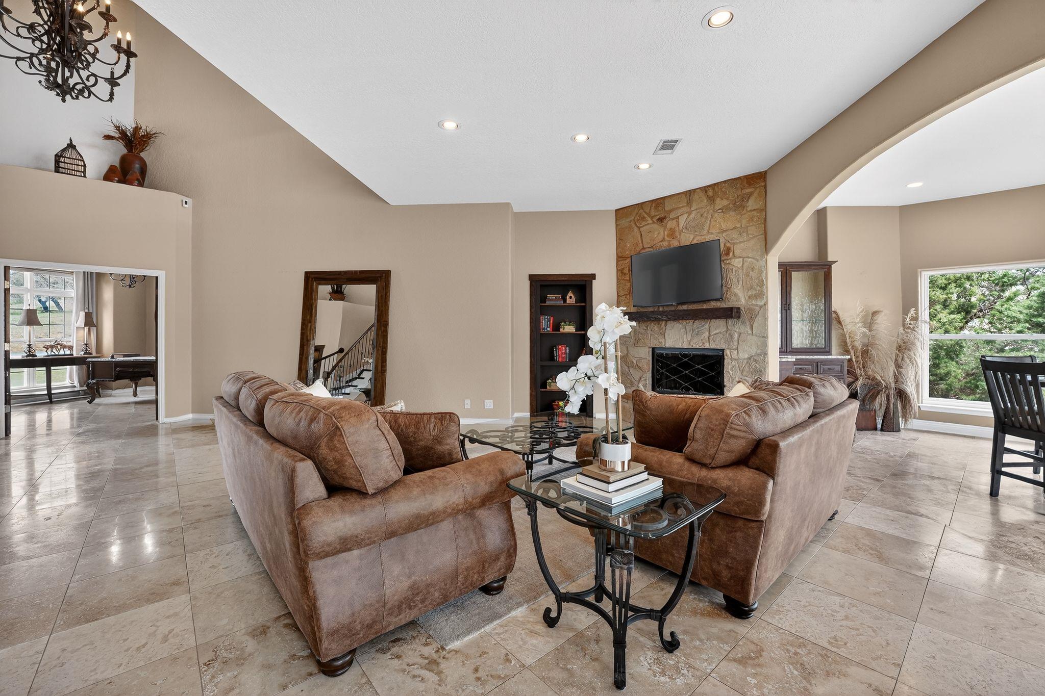 112 Big Sky Dr, Horseshoe Bay, TX 78657