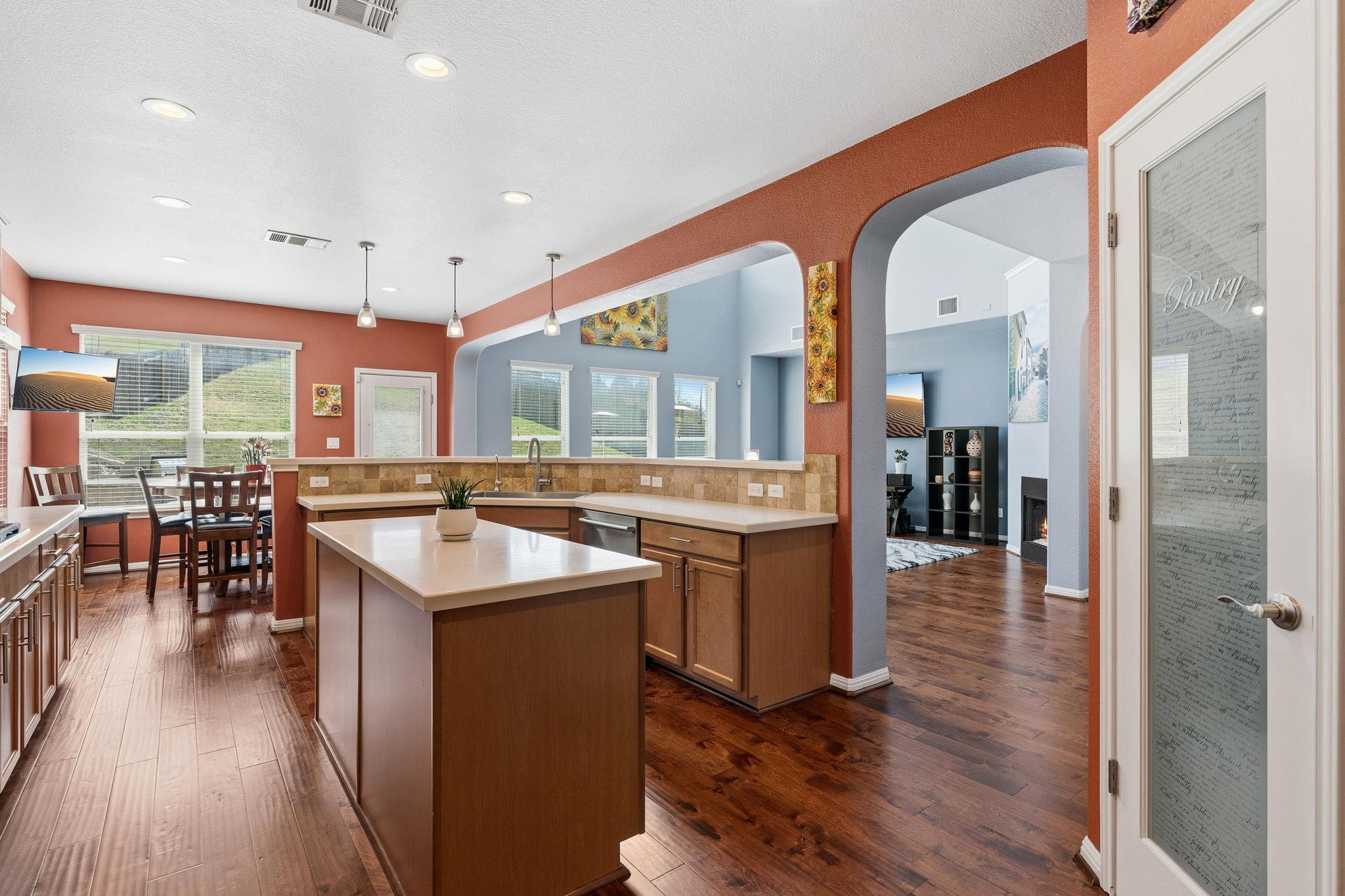 7817 Oteka Cv, Austin, TX 78735