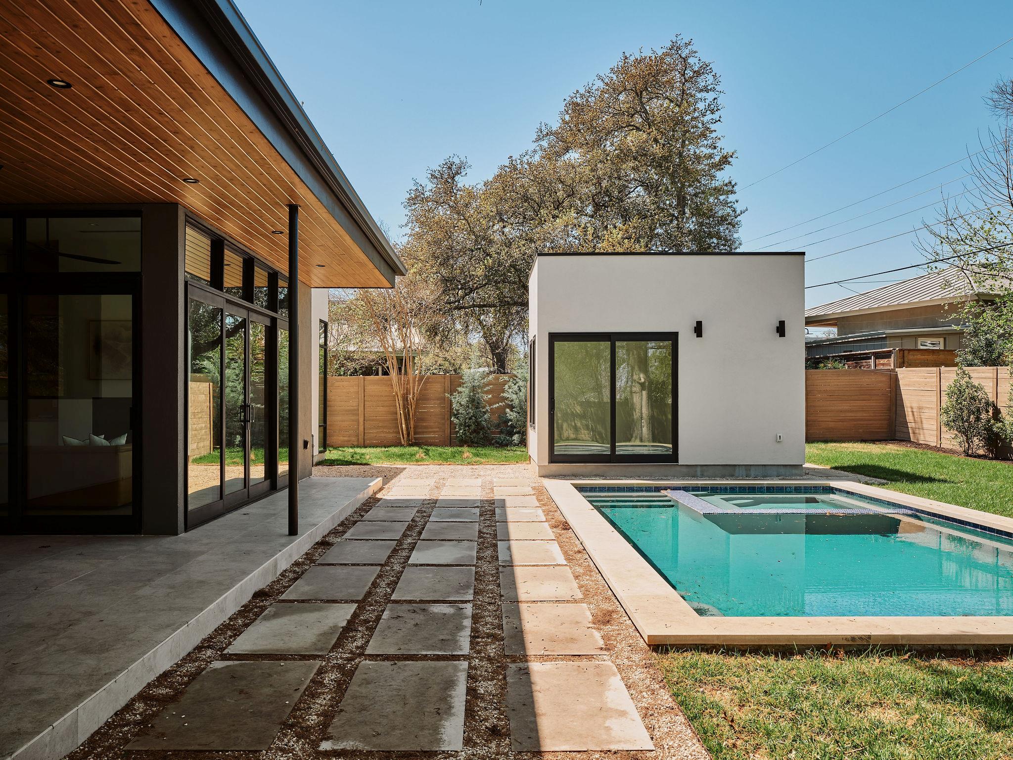 304 Blueridge Trl, Austin, TX 78746