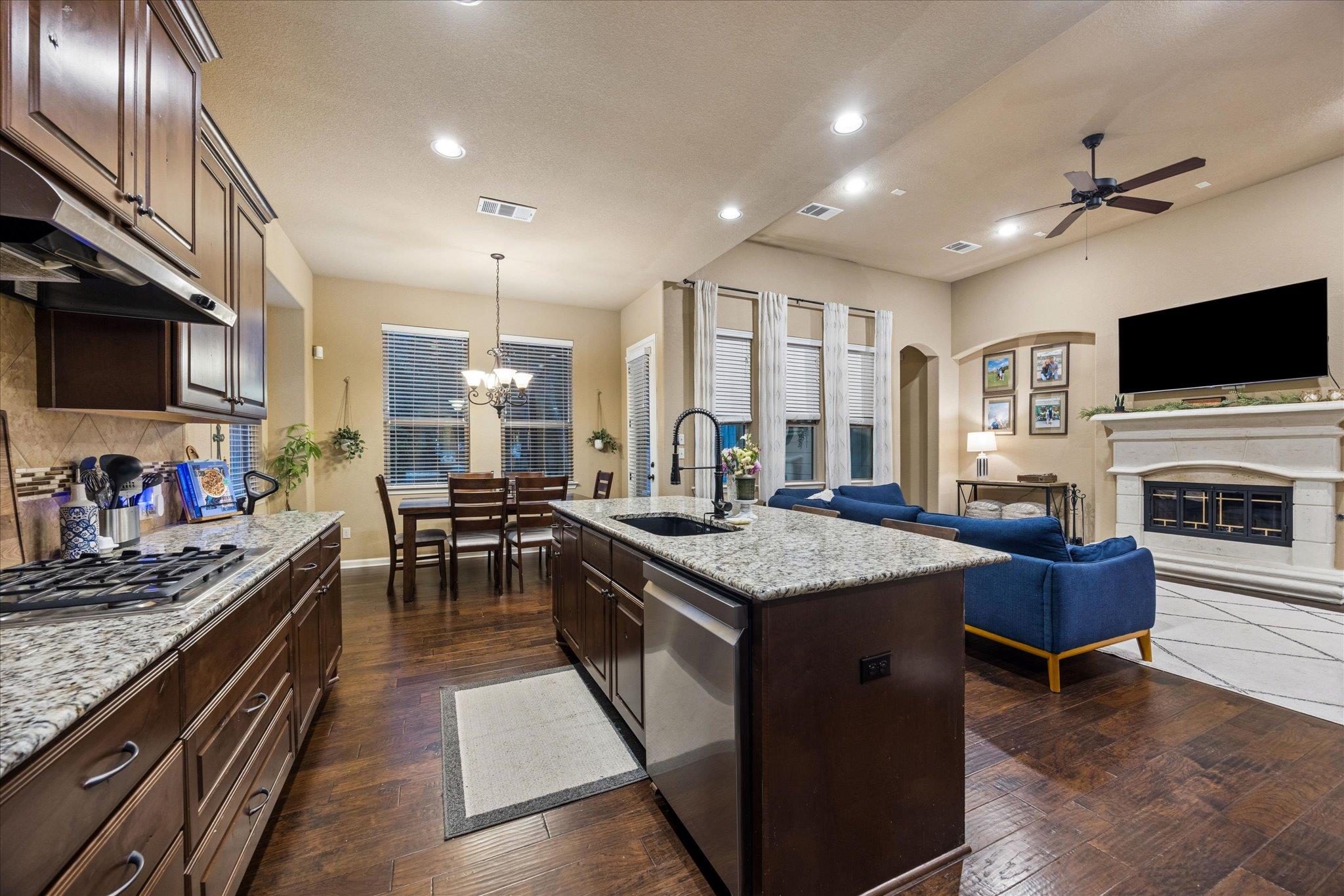 2307 Parksville Way, Cedar Park, TX 78613