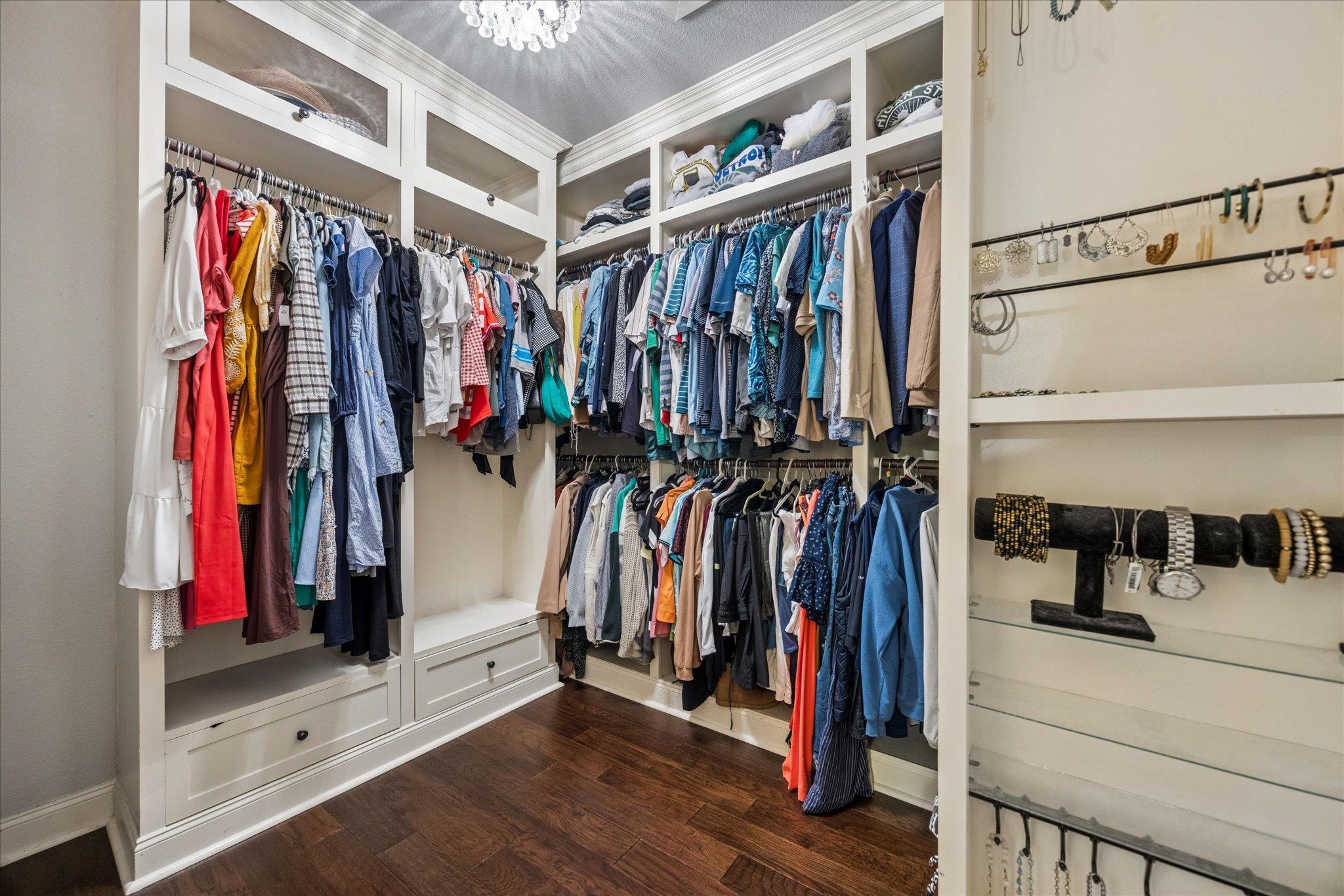 2307 Parksville Way, Cedar Park, TX 78613