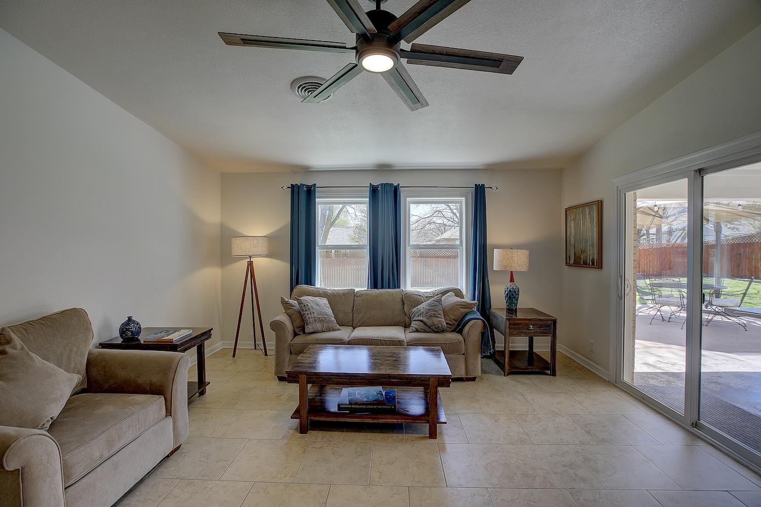 1902 E 18th St, Georgetown, TX 78626