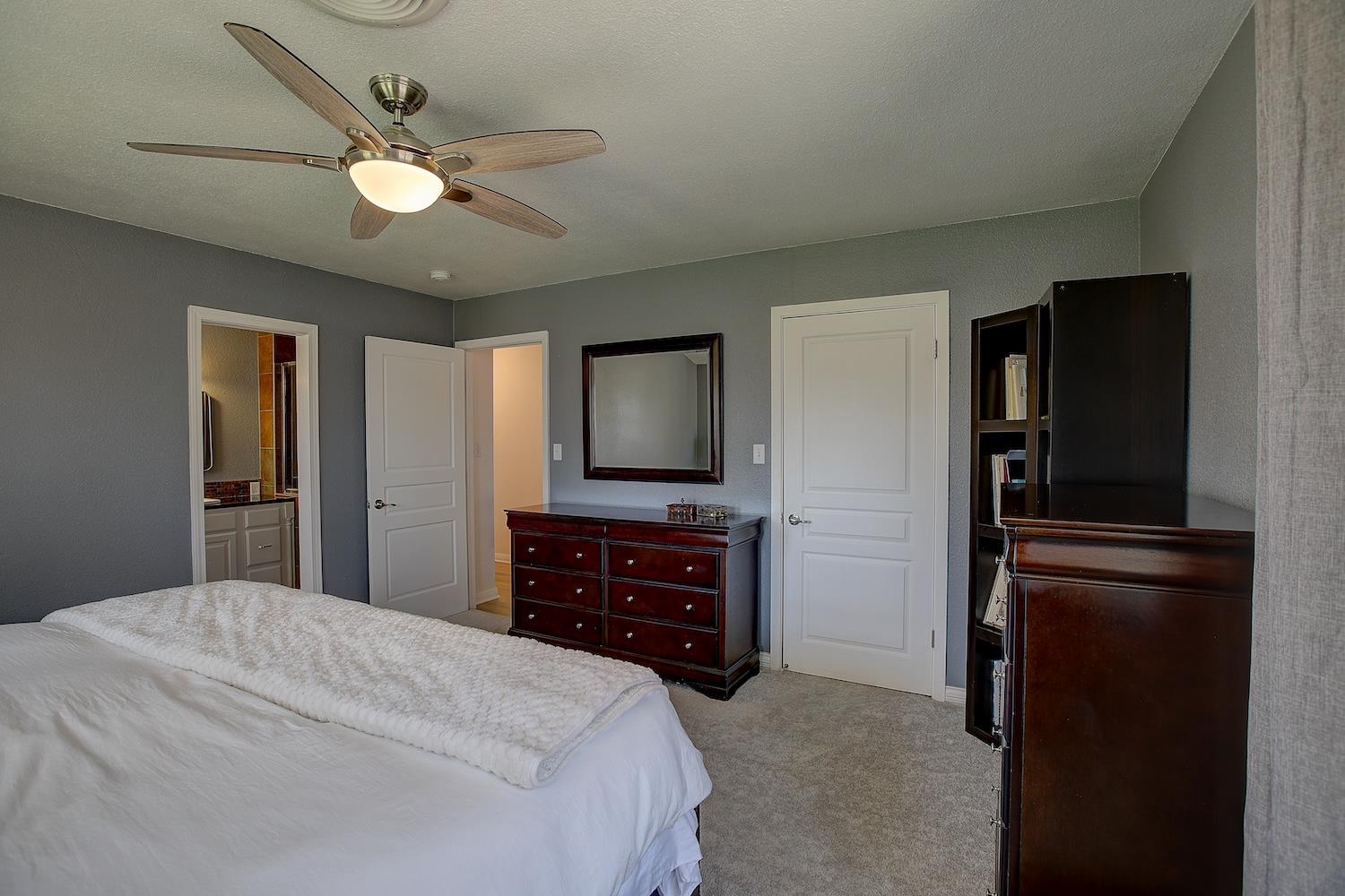 1902 E 18th St, Georgetown, TX 78626