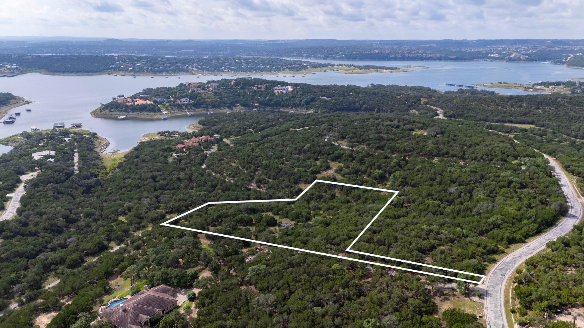 105 N Angel Light Dr, Spicewood, TX 78669