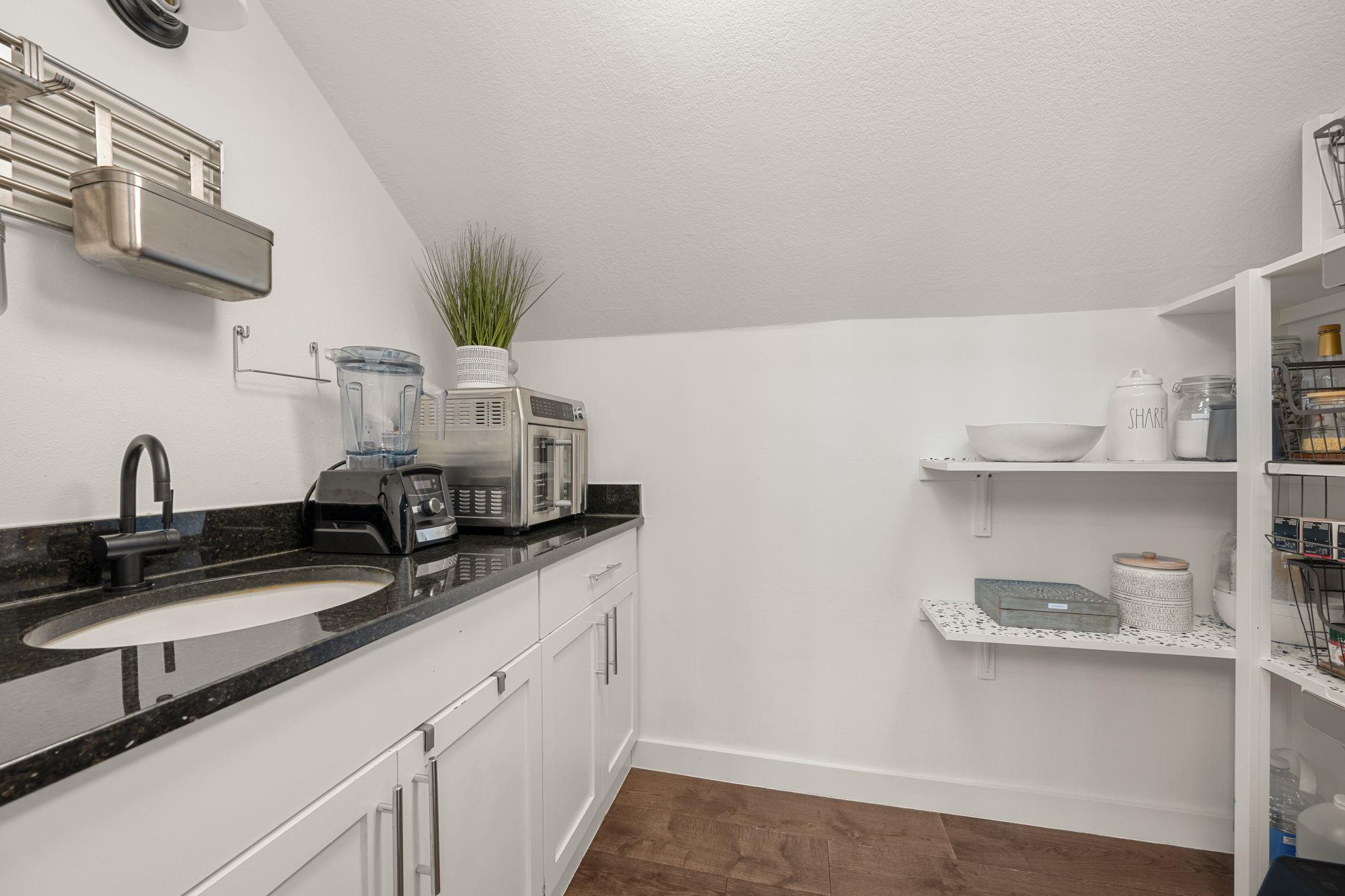 5804 Highland Pass, Austin, TX 78731