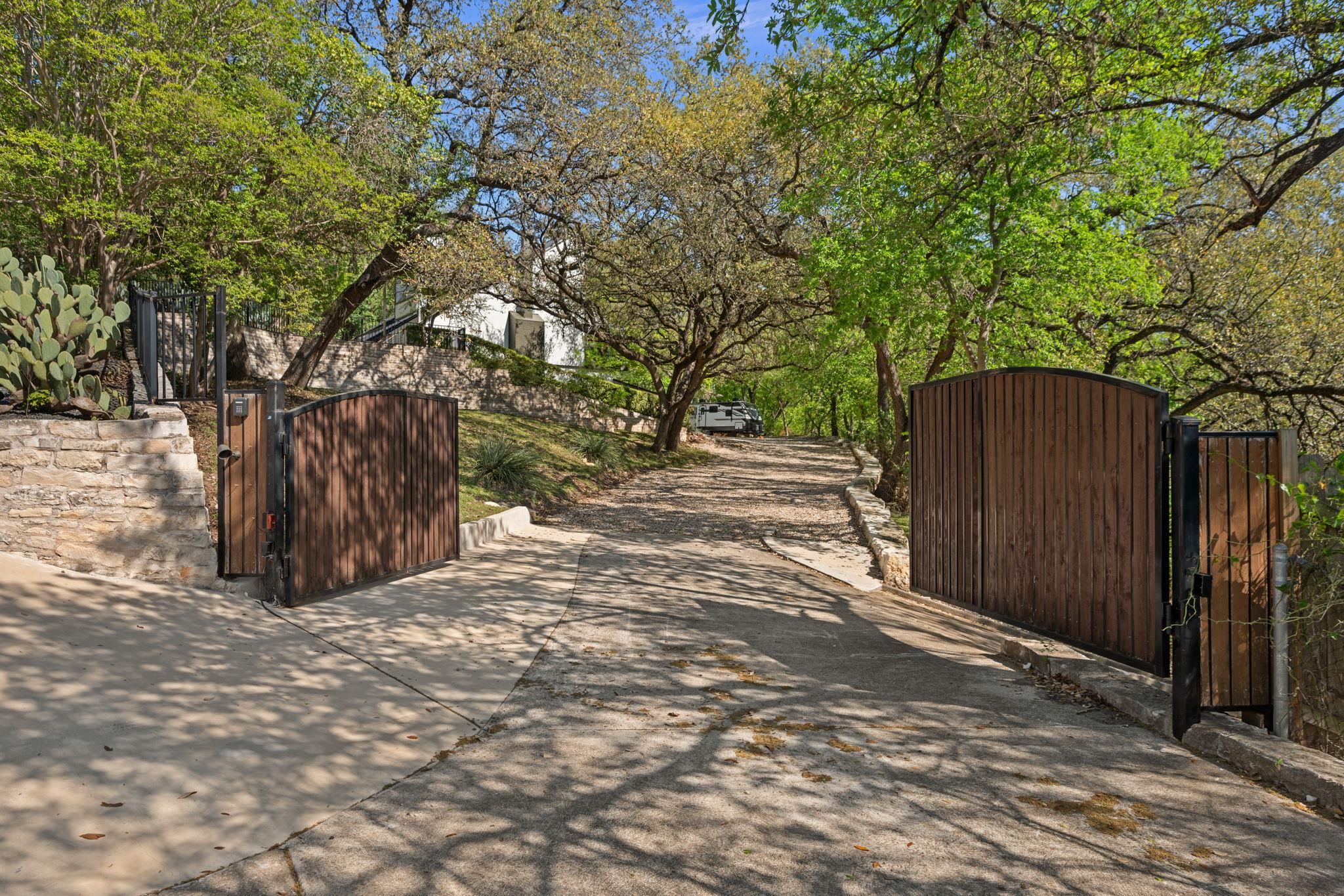 5804 Highland Pass, Austin, TX 78731