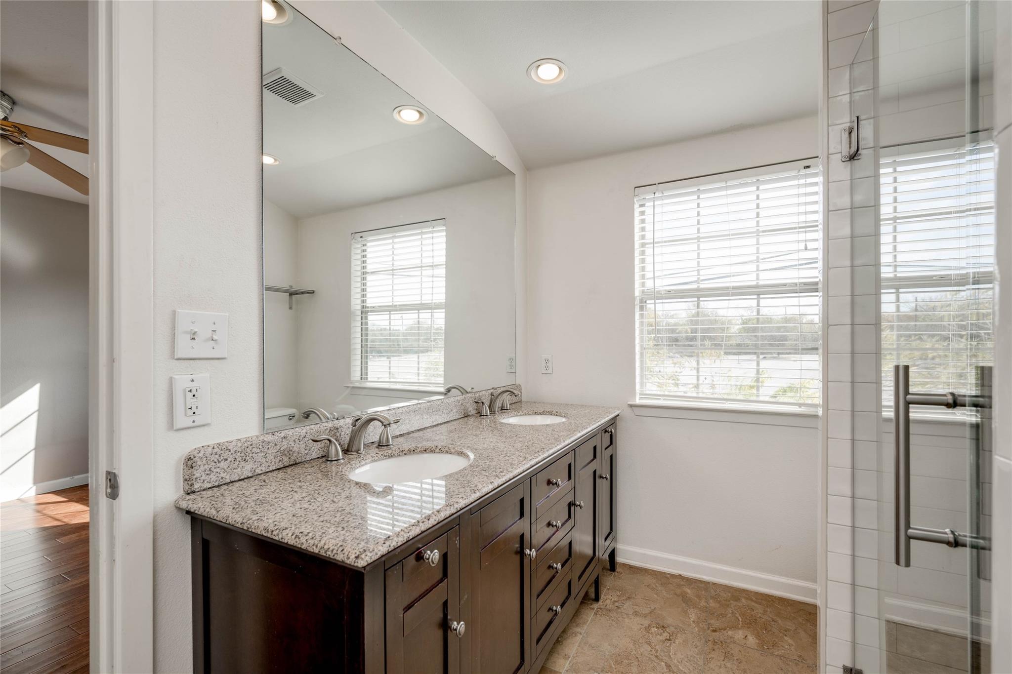 2101 Polaris Ave # 8, Austin, TX 78757