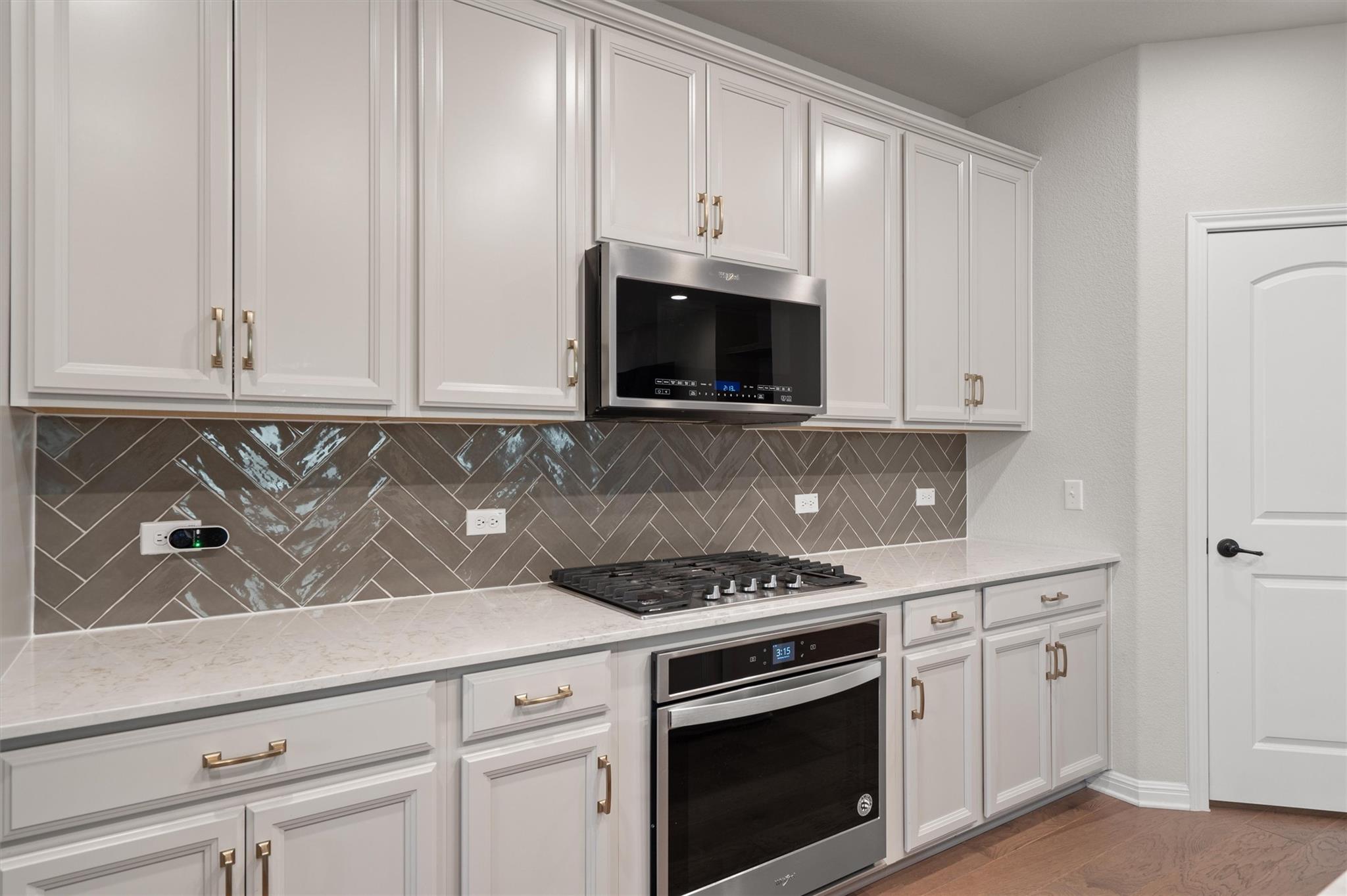 1940 Blue River Dr, Leander, TX 78641