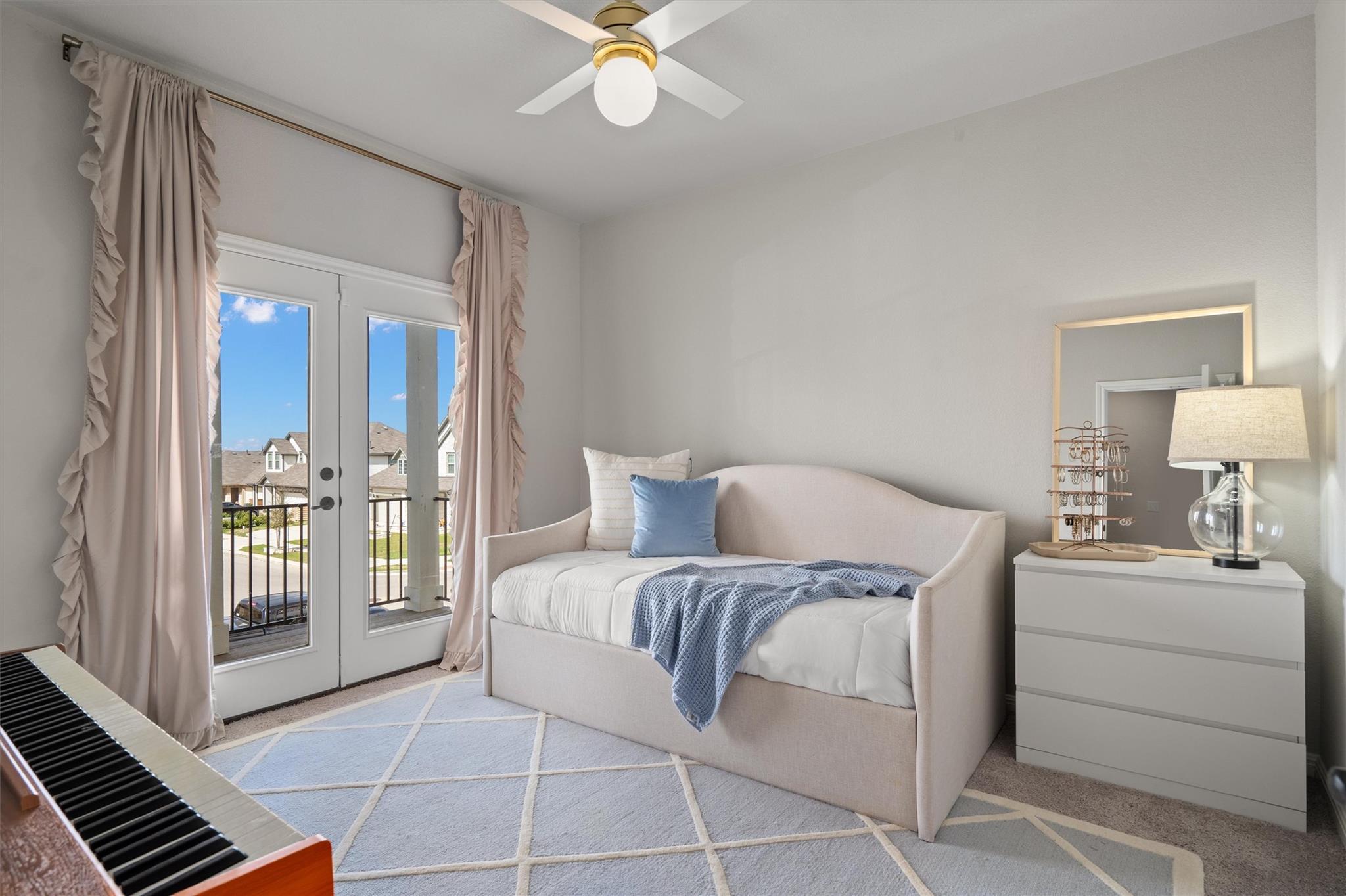 1940 Blue River Dr, Leander, TX 78641