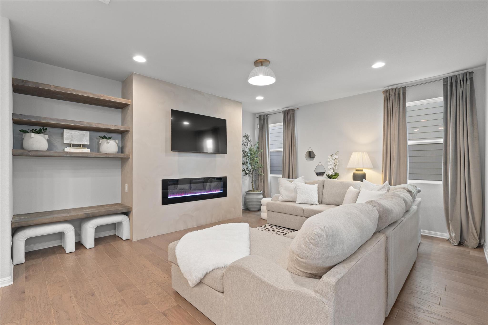 1940 Blue River Dr, Leander, TX 78641