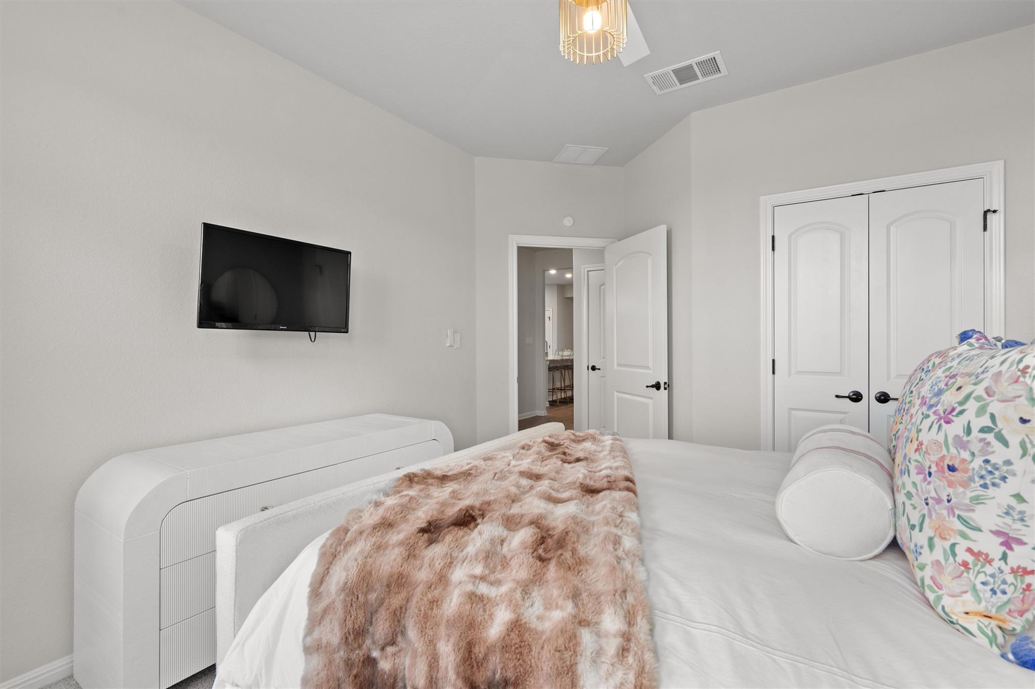 1940 Blue River Dr, Leander, TX 78641