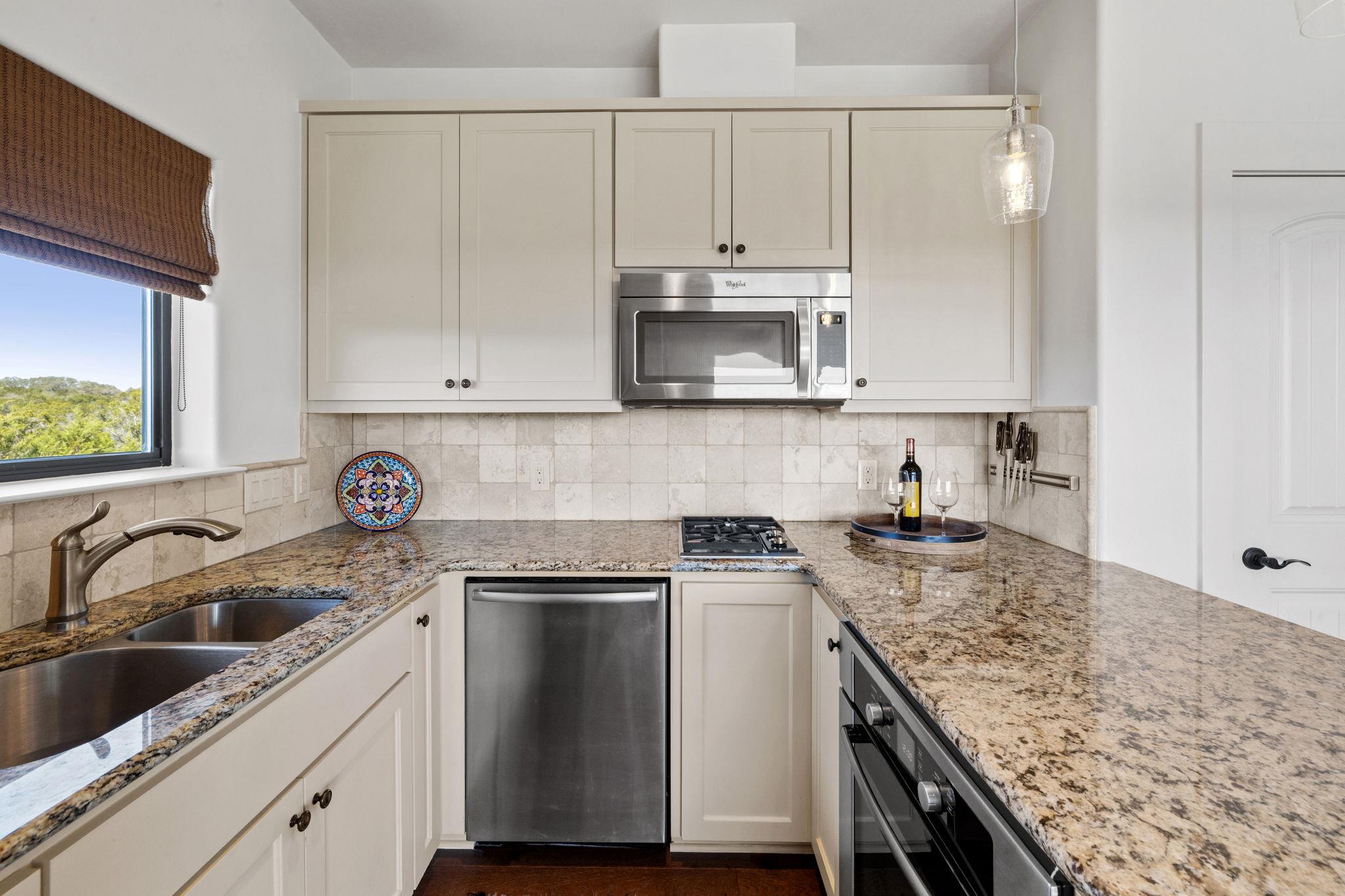 6058 Mustang Valley Trl, Wimberley, TX 78676