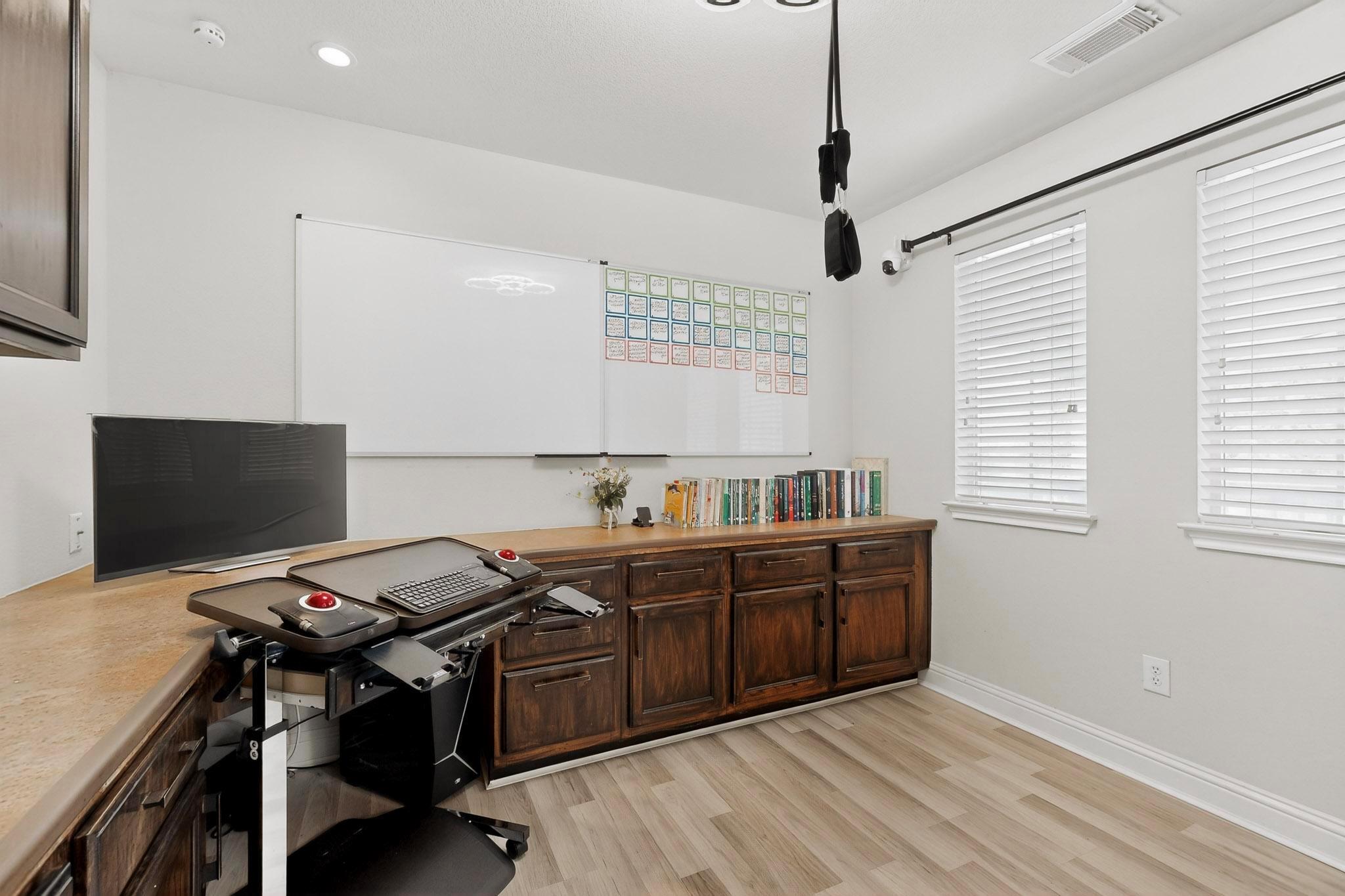 301 S Lynnwood Trl, Cedar Park, TX 78613