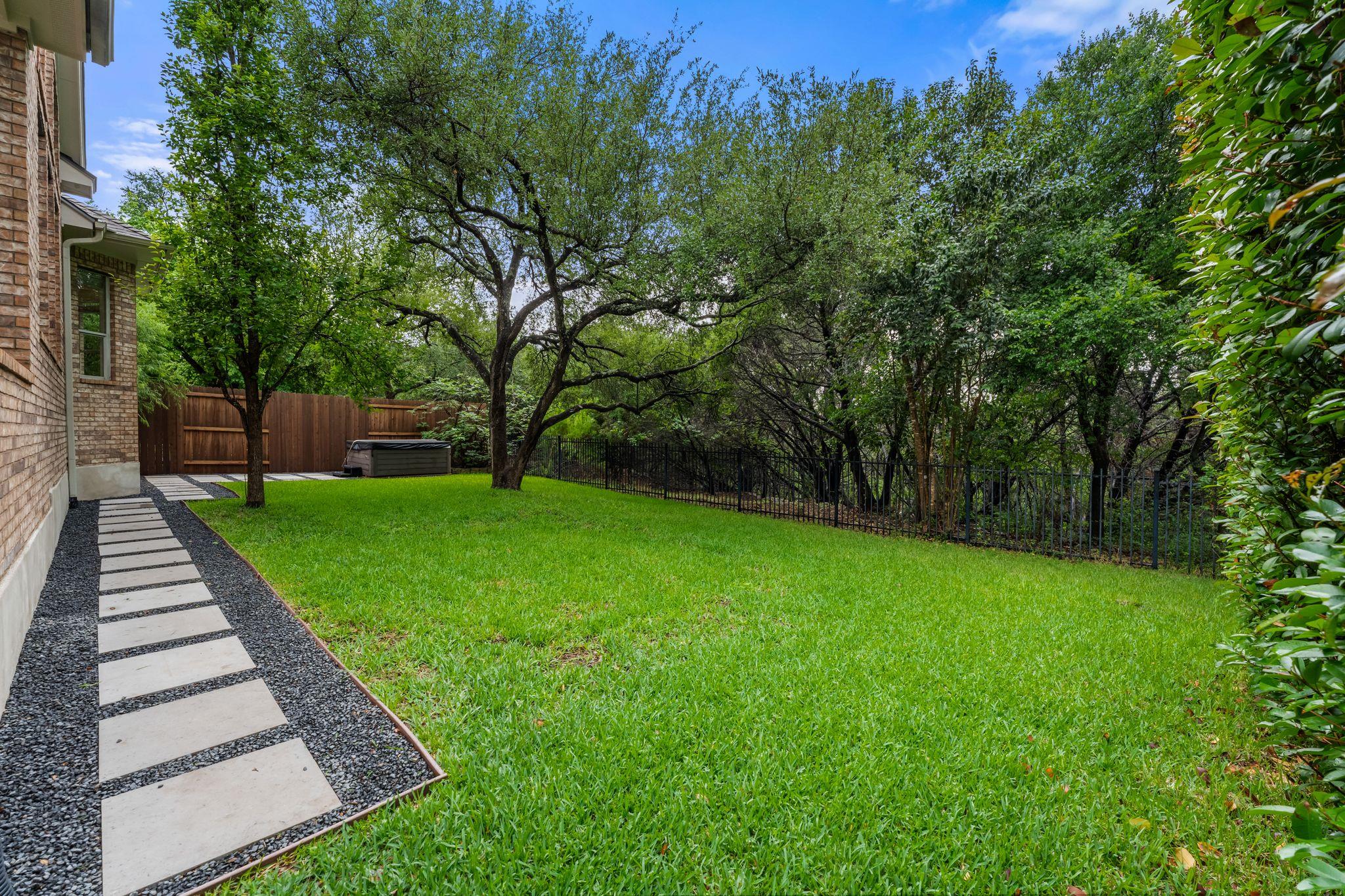 2508 Lipizzan Dr, Austin, TX 78732