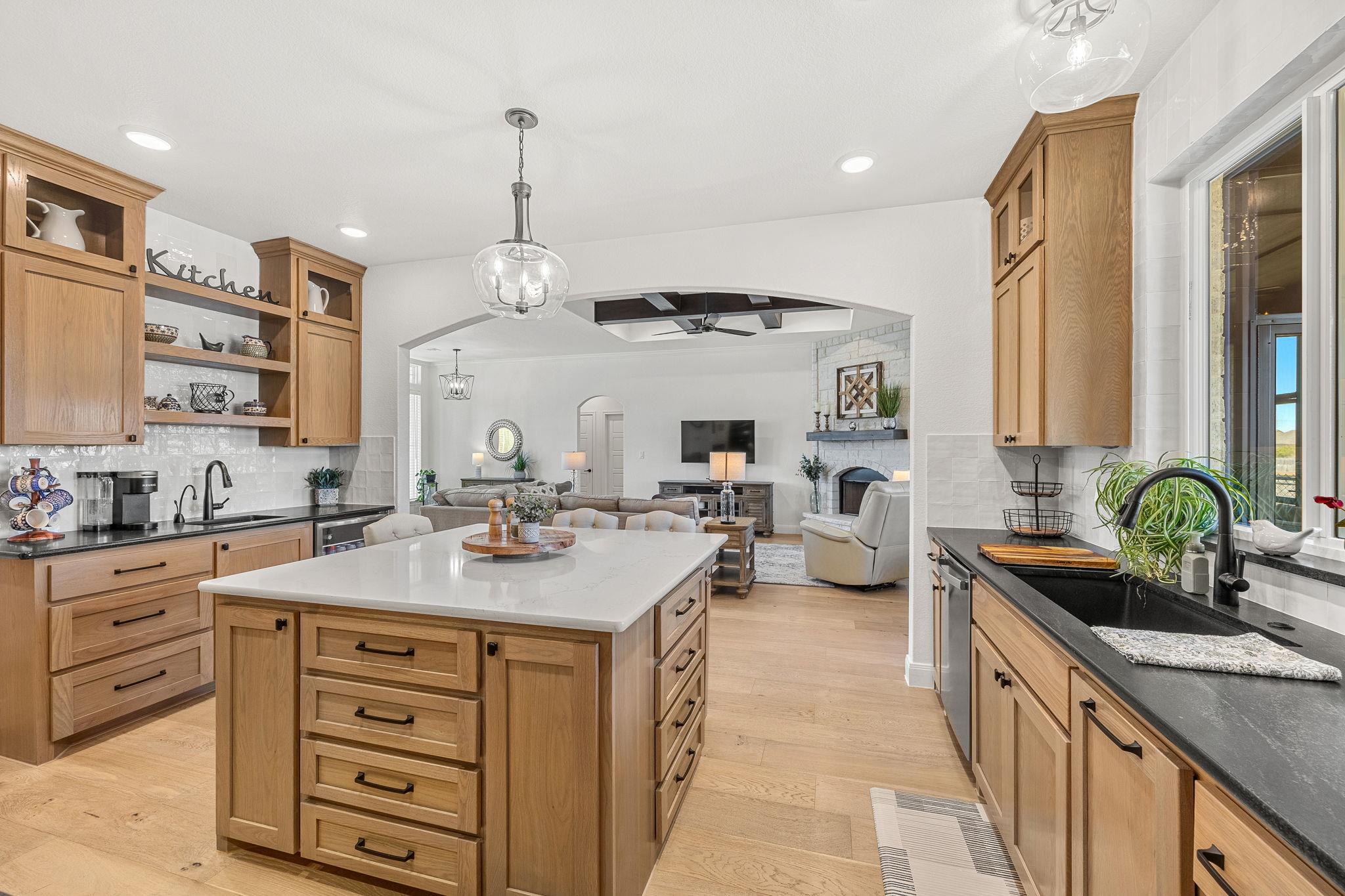 1110 Northcross Dr, Salado, TX 76571