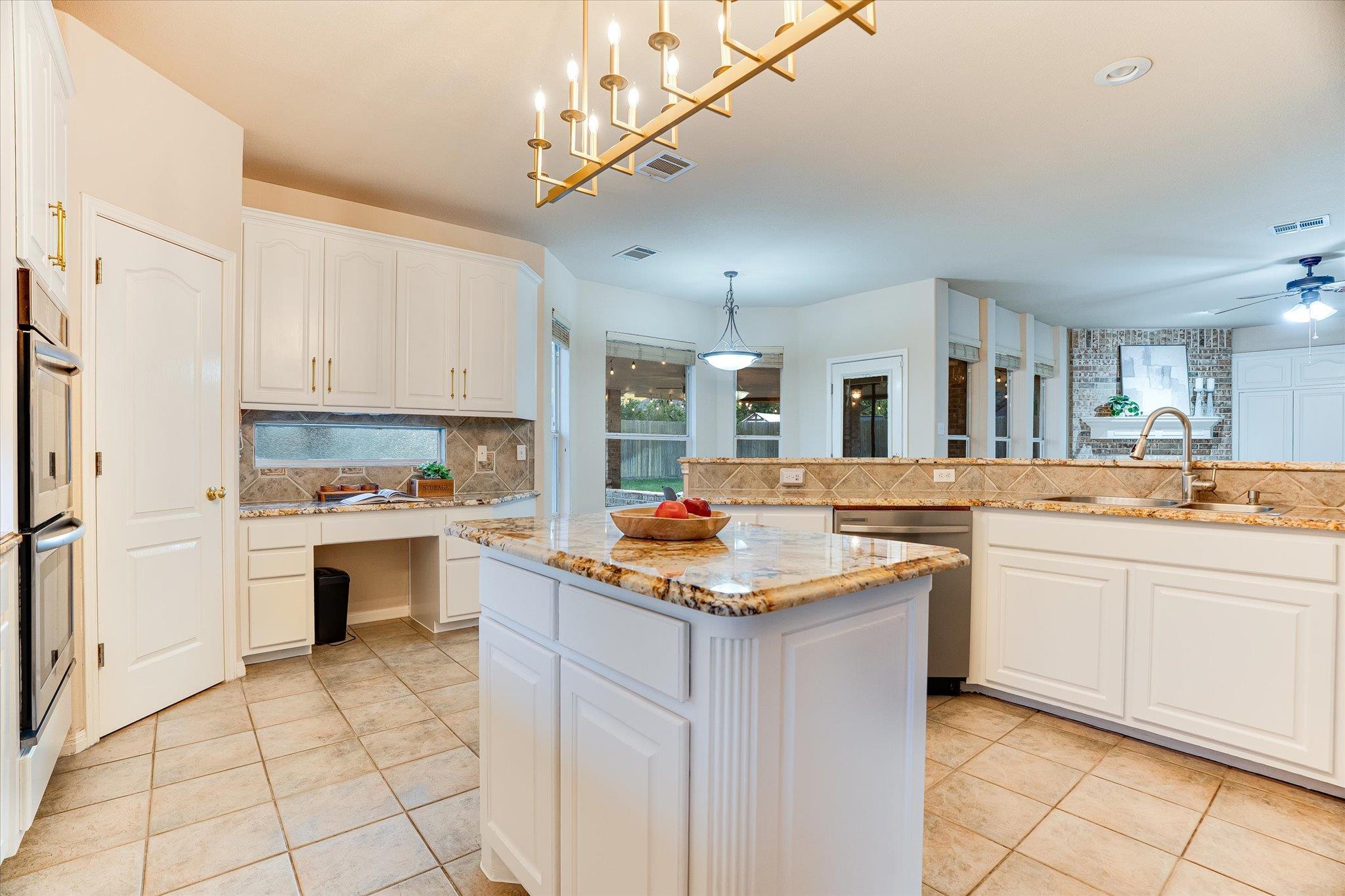 16601 Cordillera Dr, Round Rock, TX 78681