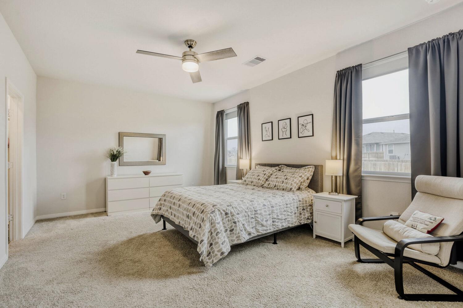 351 Town Lake Bnd, Kyle, TX 78640