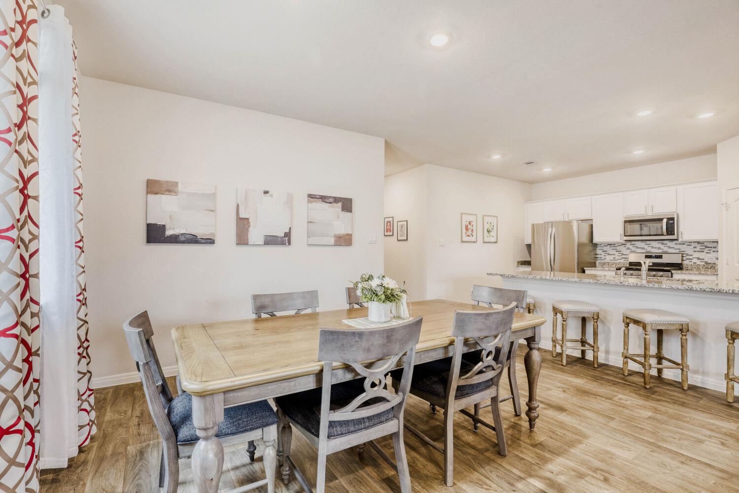 351 Town Lake Bnd, Kyle, TX 78640