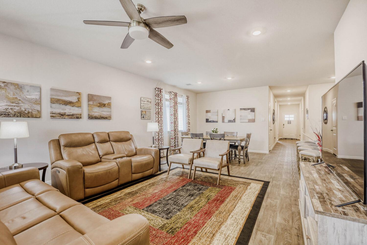 351 Town Lake Bnd, Kyle, TX 78640