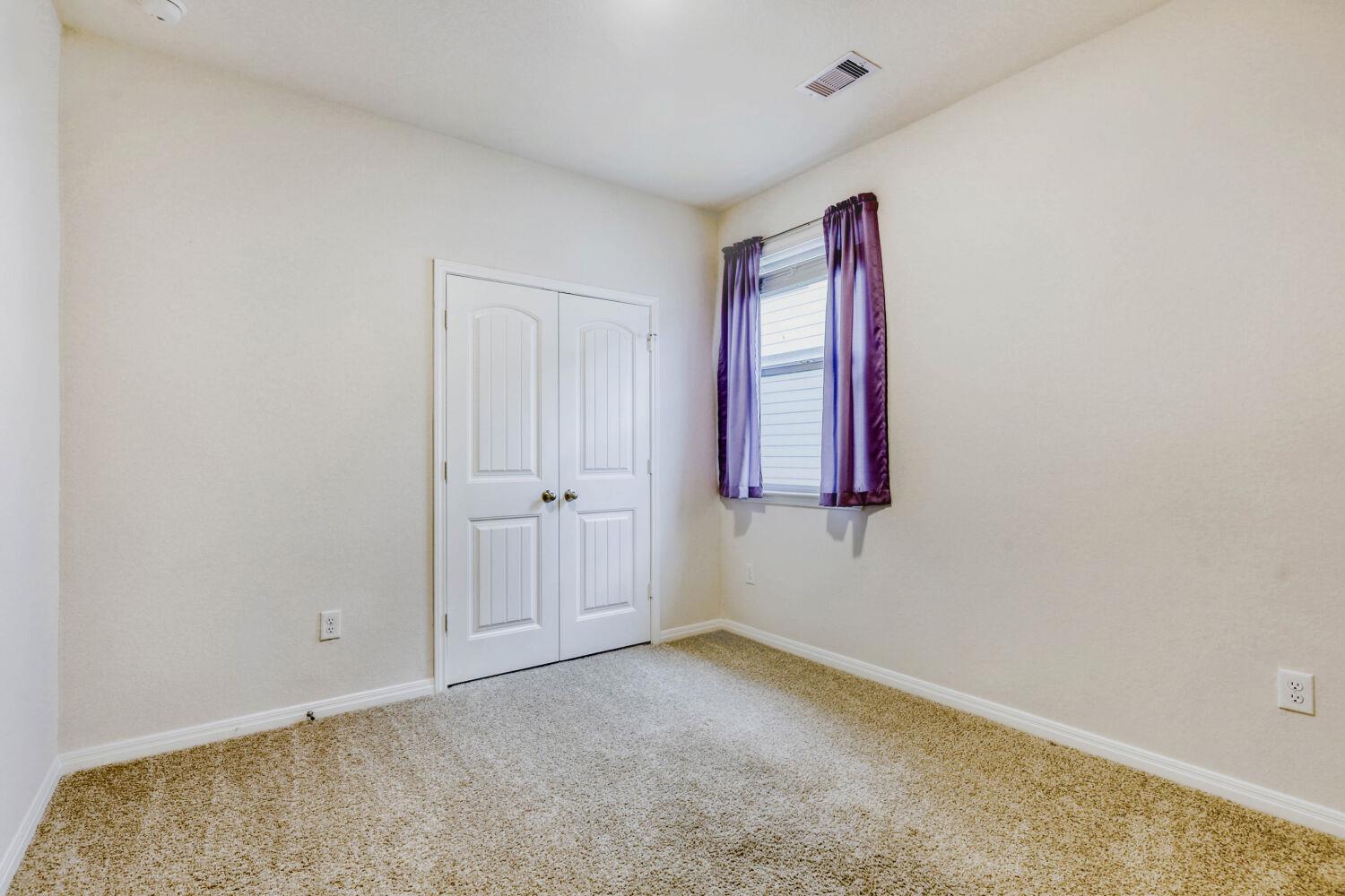 351 Town Lake Bnd, Kyle, TX 78640