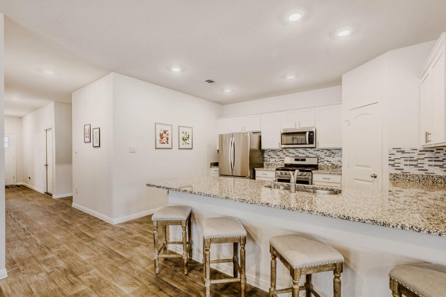 351 Town Lake Bnd, Kyle, TX 78640