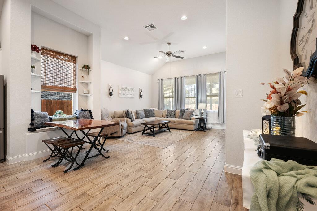 2306 Ambling Trl, Georgetown, TX 78628