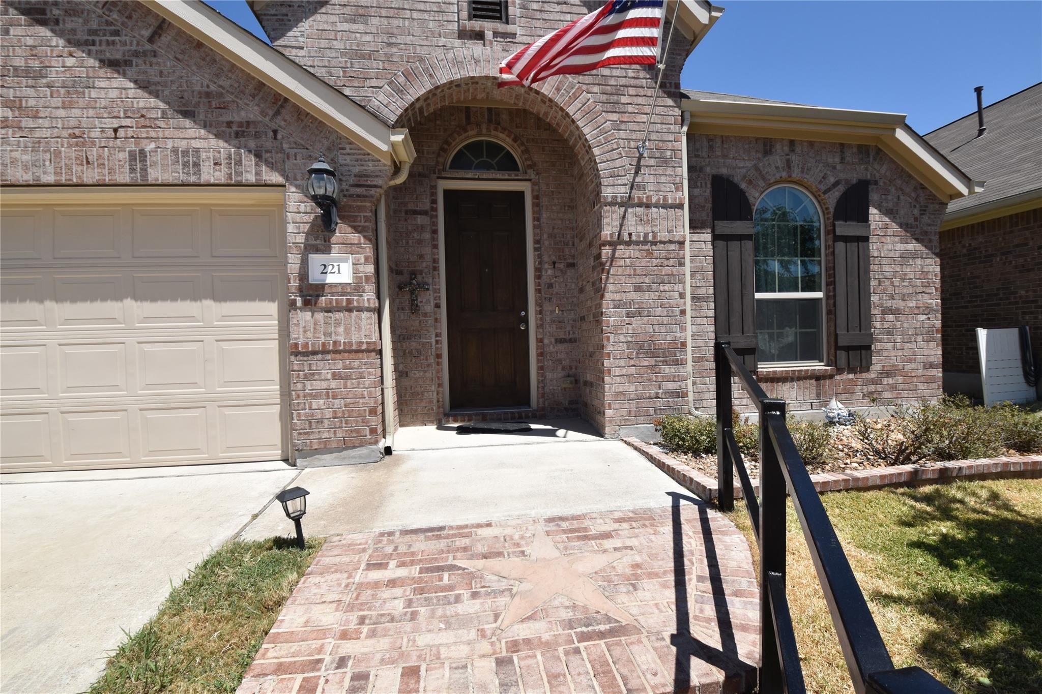 221 Joseph DR Joseph Dr, Buda, TX 78610