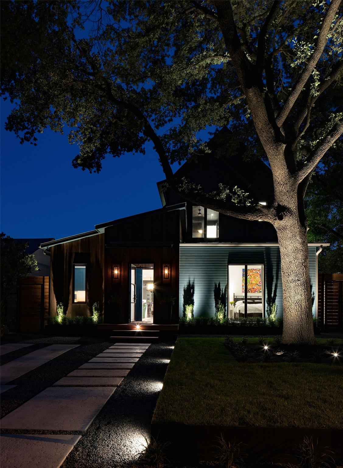 1807 W 37th St, Austin, TX 78731