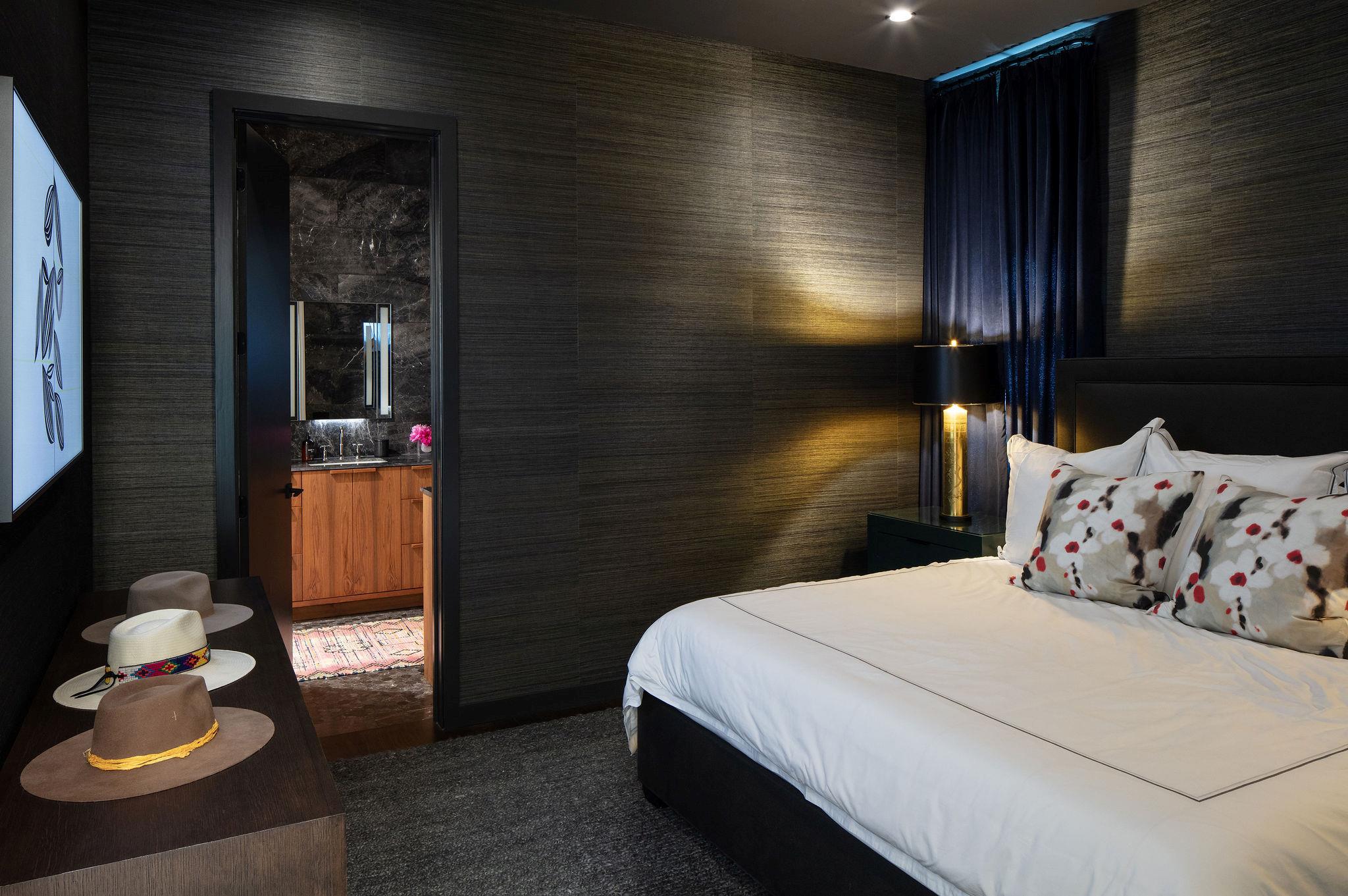 1807 W 37th St, Austin, TX 78731