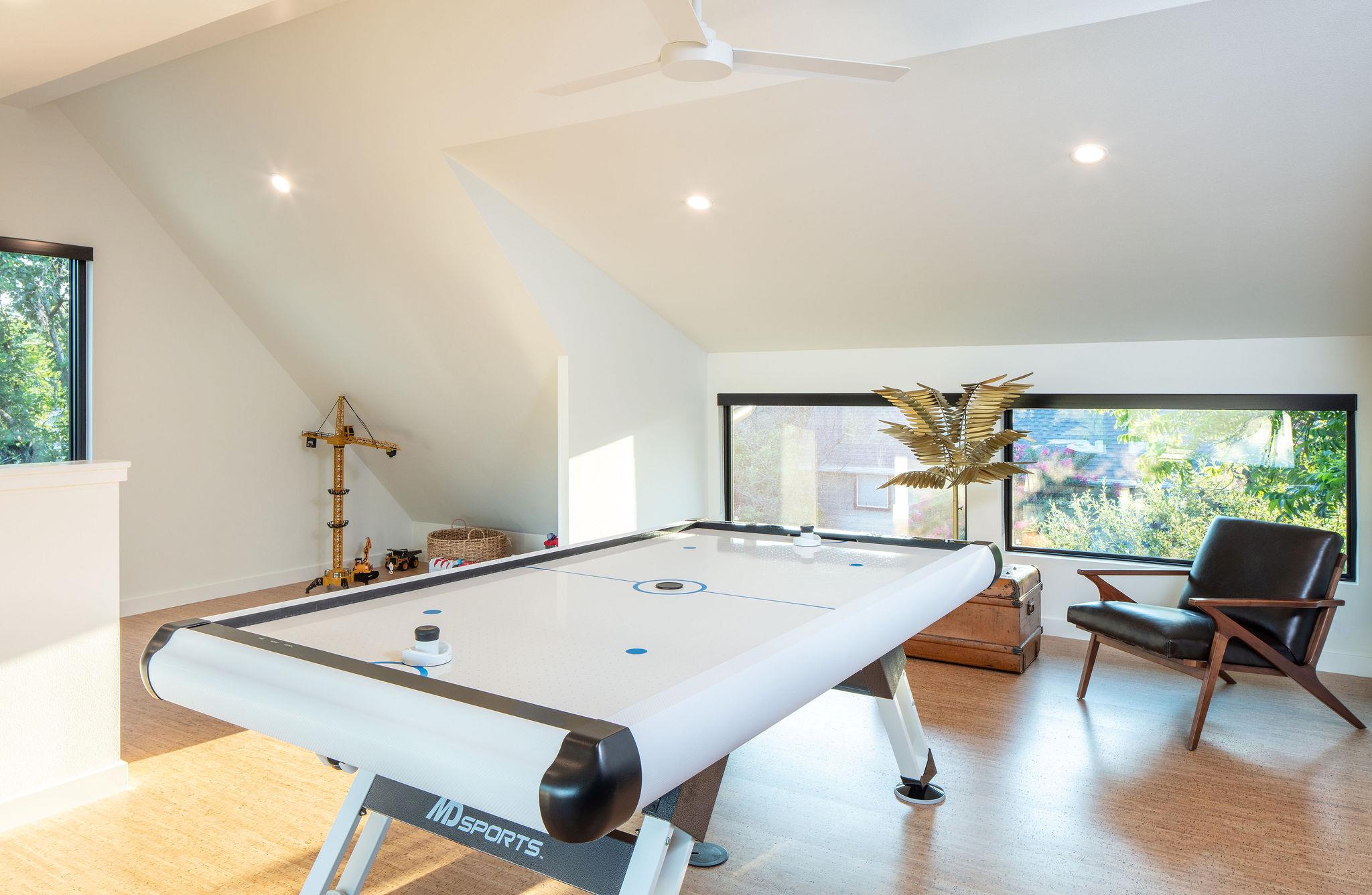 1807 W 37th St, Austin, TX 78731