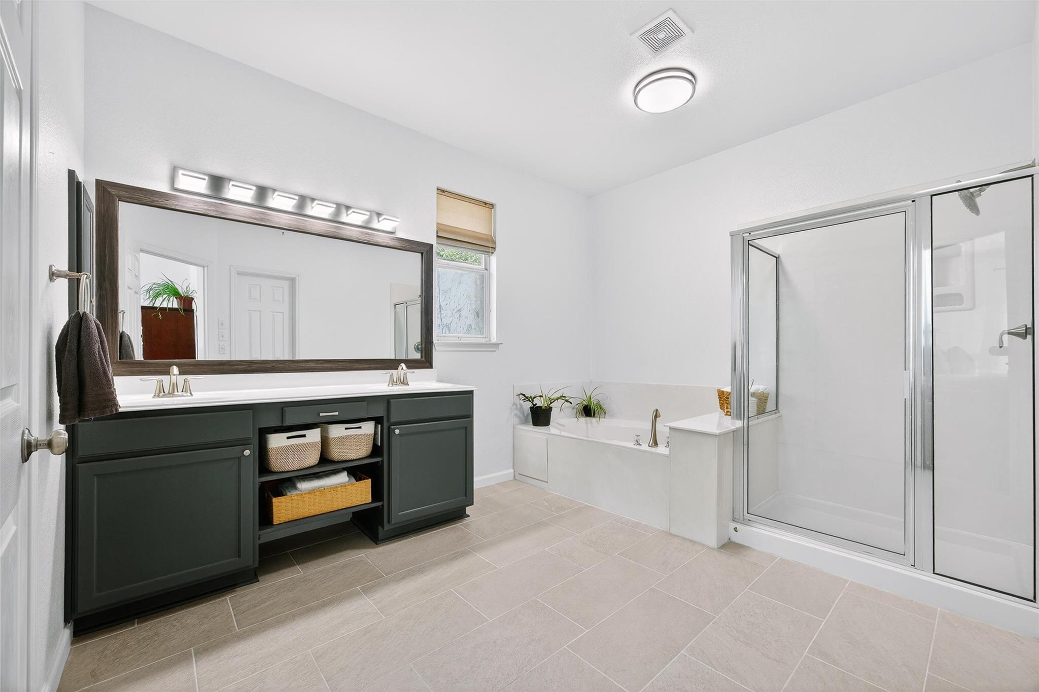 9201 Ovalla Dr, Austin, TX 78749