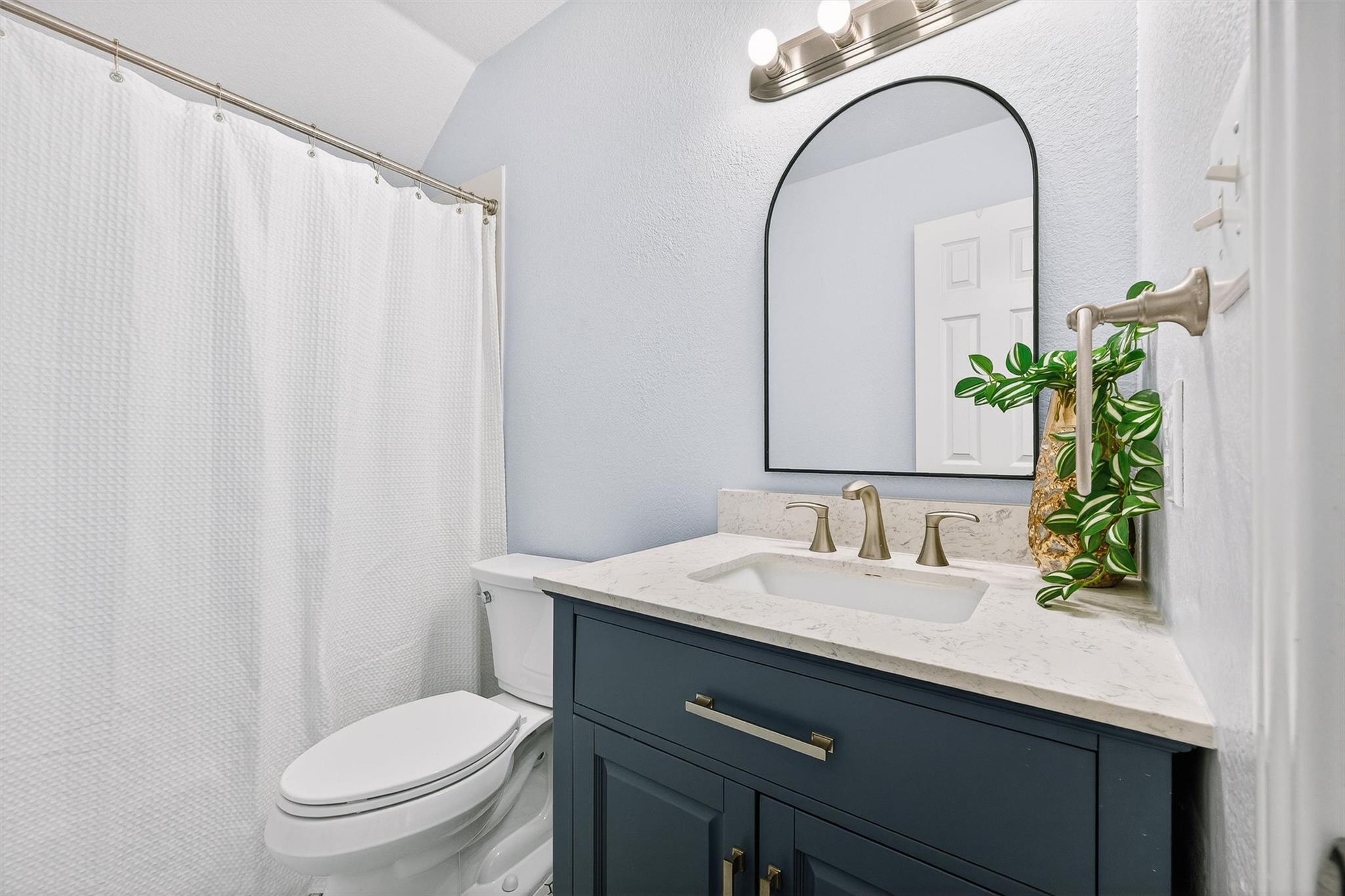 9201 Ovalla Dr, Austin, TX 78749